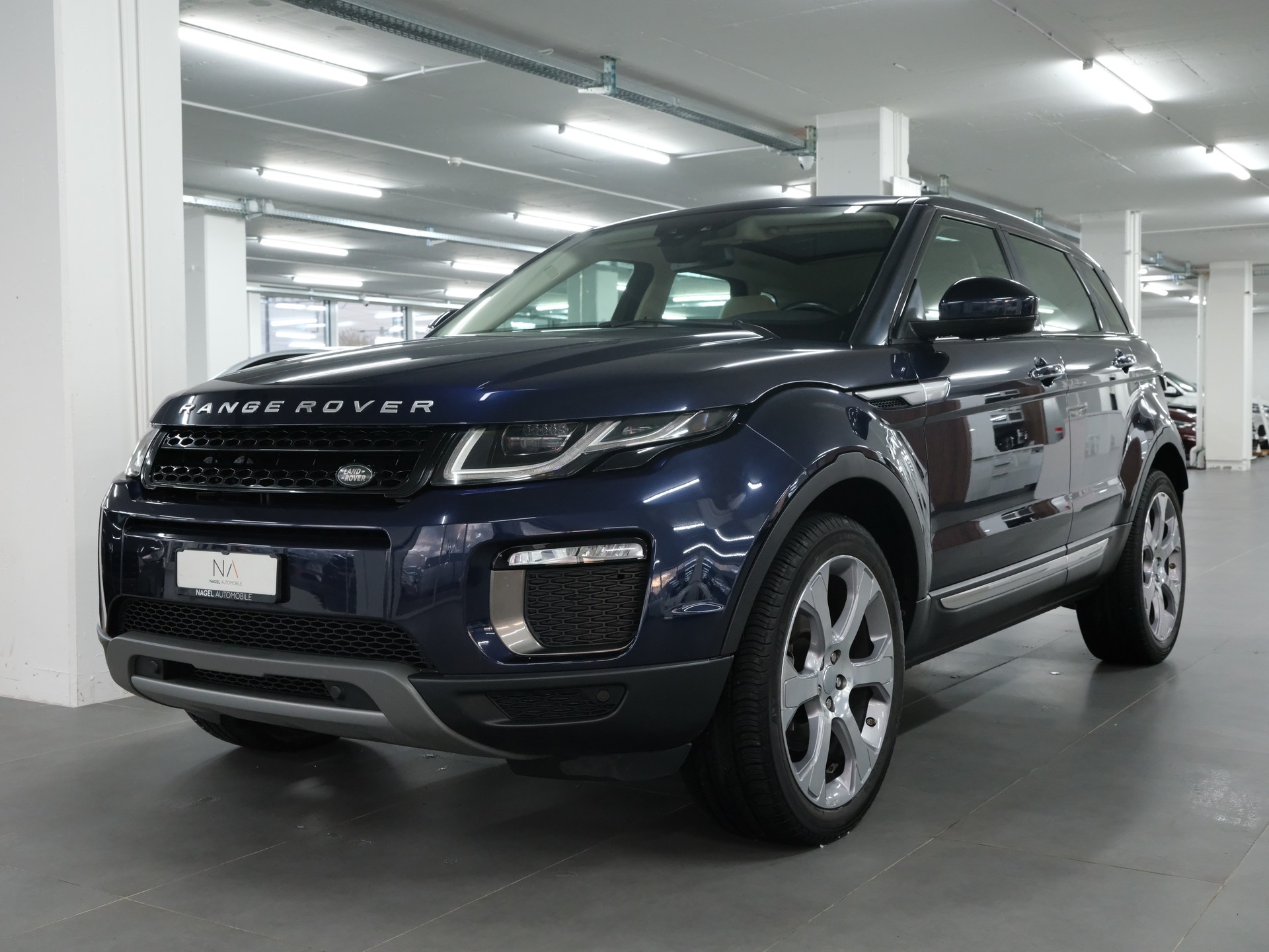 LAND ROVER Range Rover Evoque 2.0 TD4 SE AT9-image-5