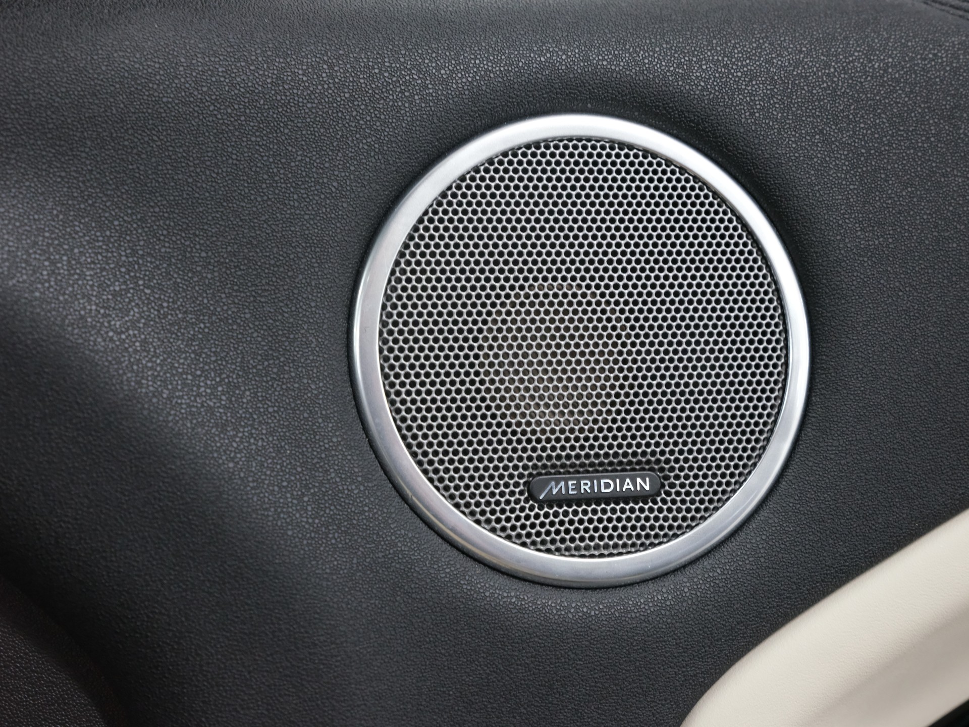 LAND ROVER Range Rover Evoque 2.0 TD4 SE AT9-image-14