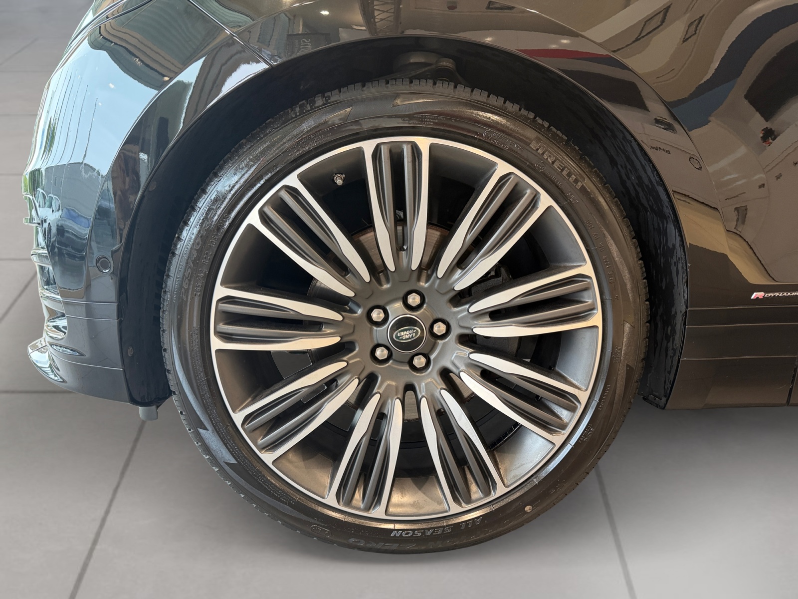 LAND ROVER Range Rover Velar R-Dynamic D 300 Automatic-image-8