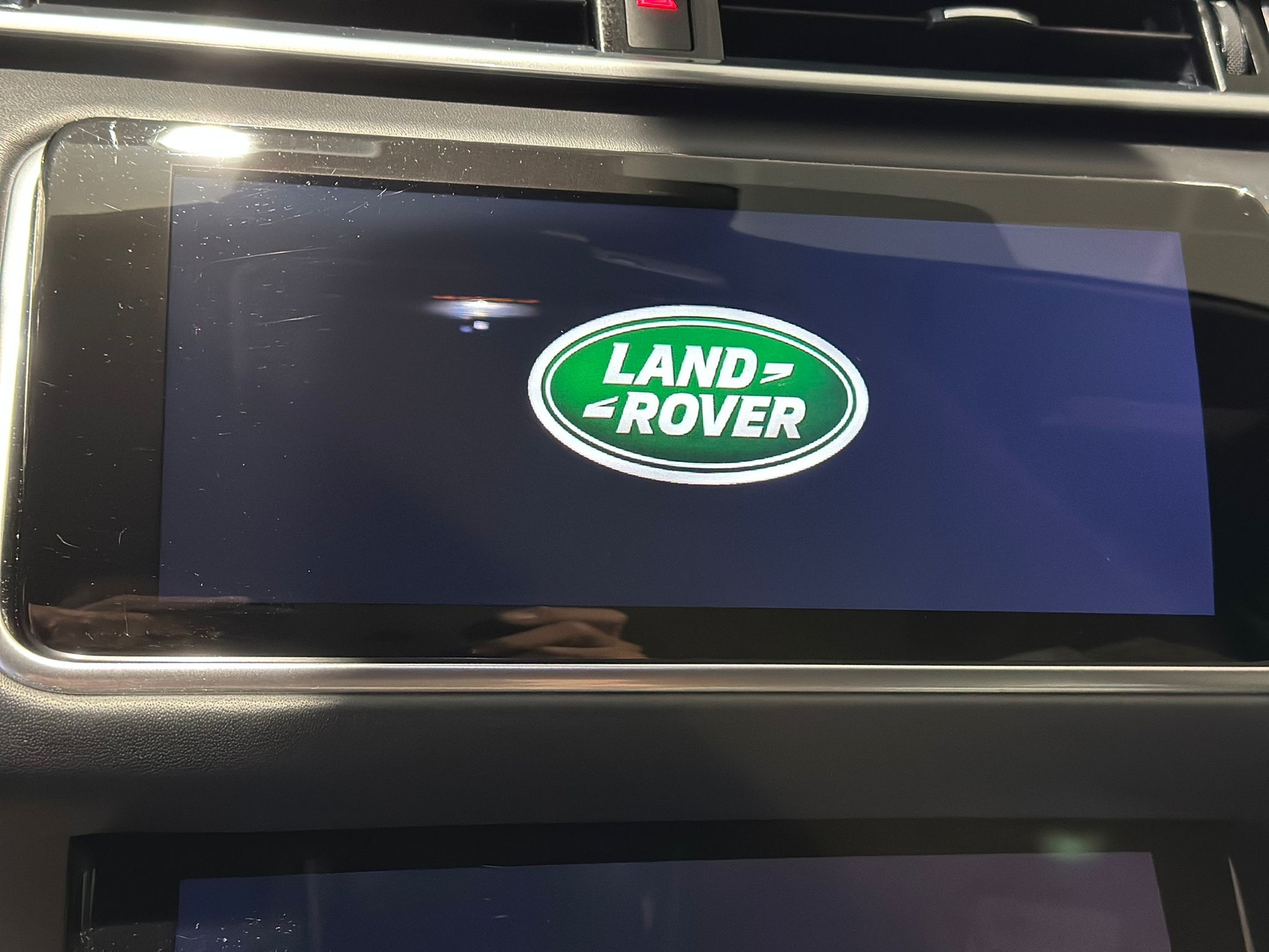LAND ROVER Range Rover Velar R-Dynamic D 300 Automatic-image-16