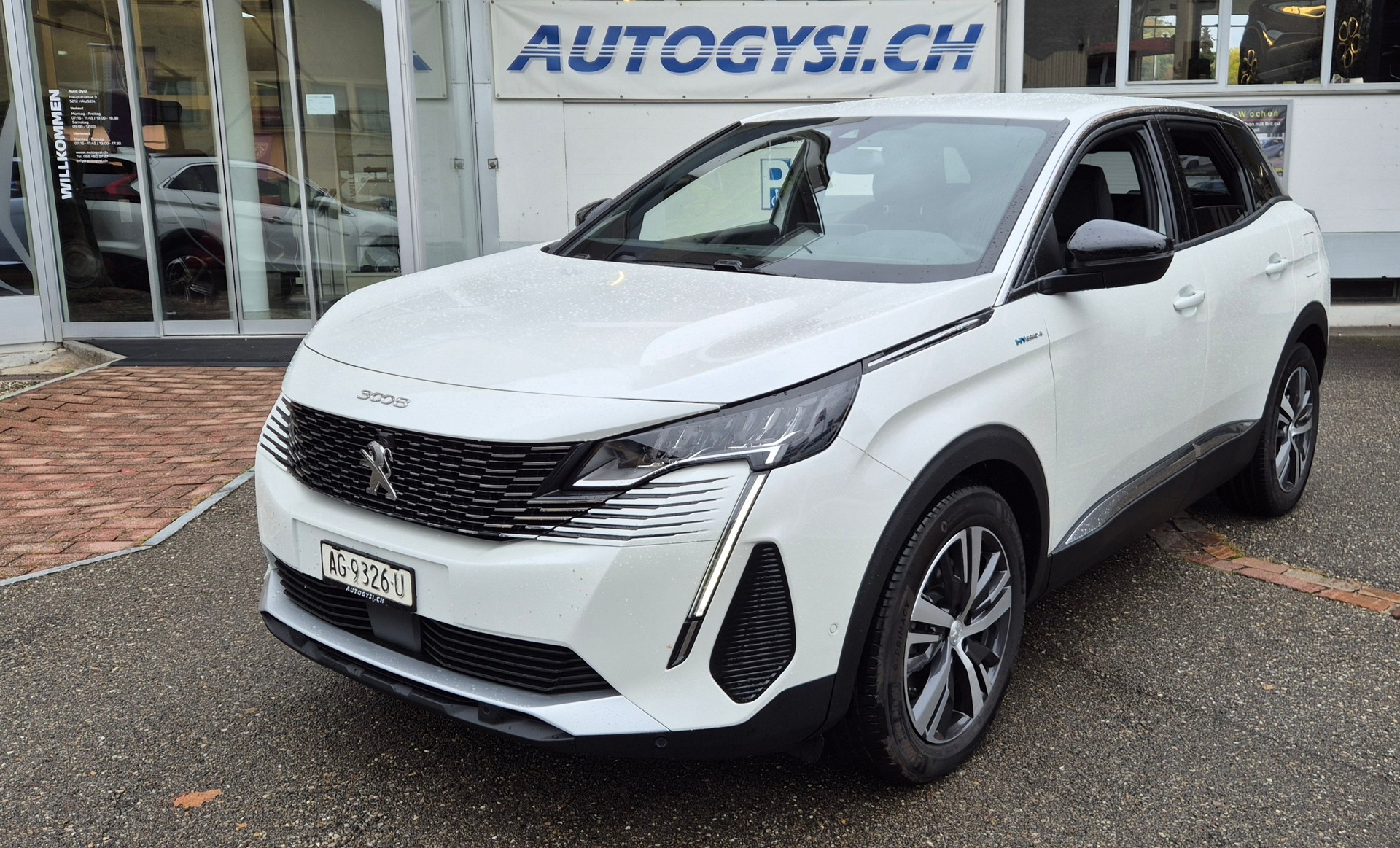 PEUGEOT 3008 300e Hybrid4 Allure Pack EAT8 Helvetia-image-15