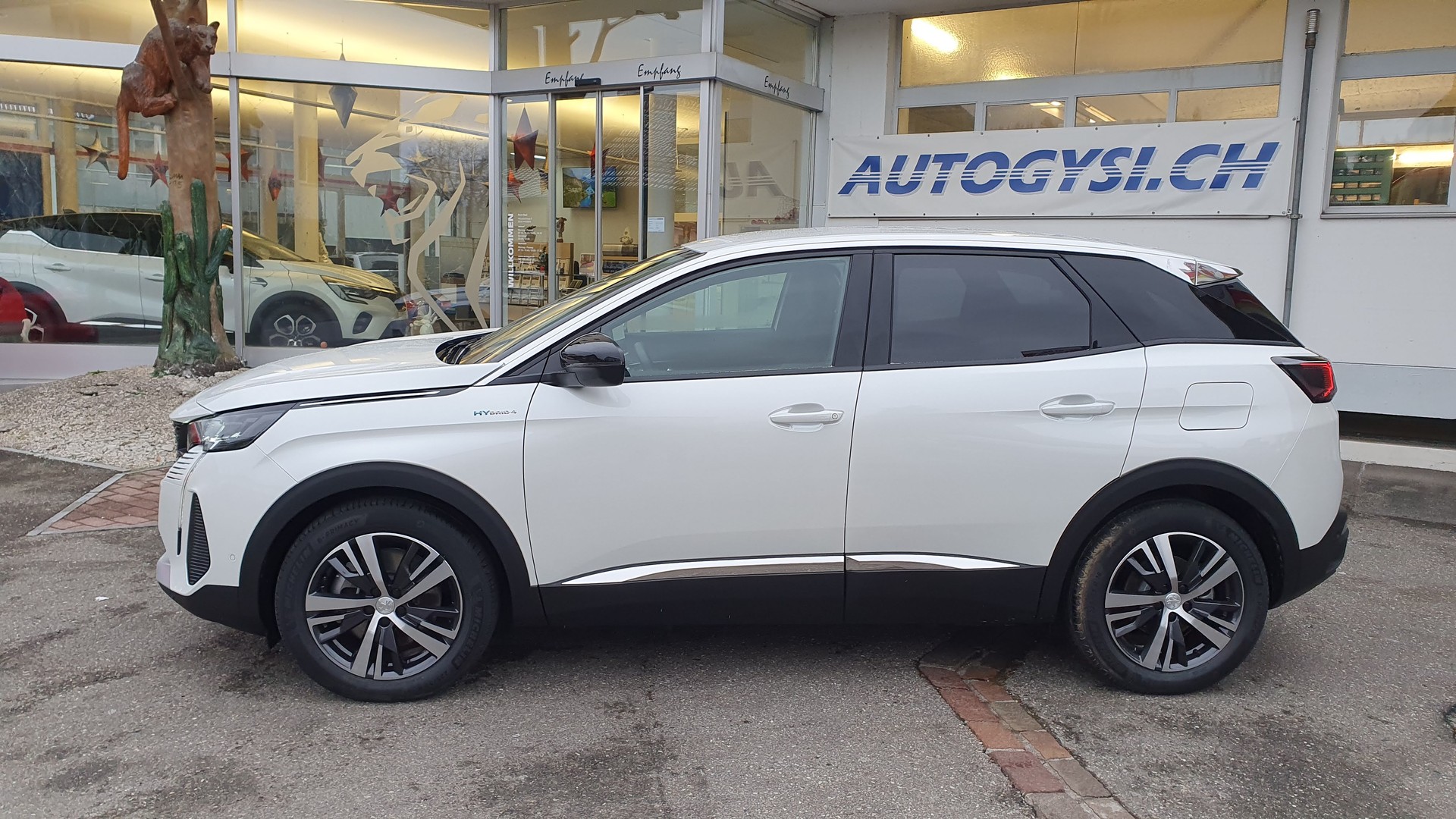 PEUGEOT 3008 300e Hybrid4 Allure Pack EAT8 Helvetia-image-10