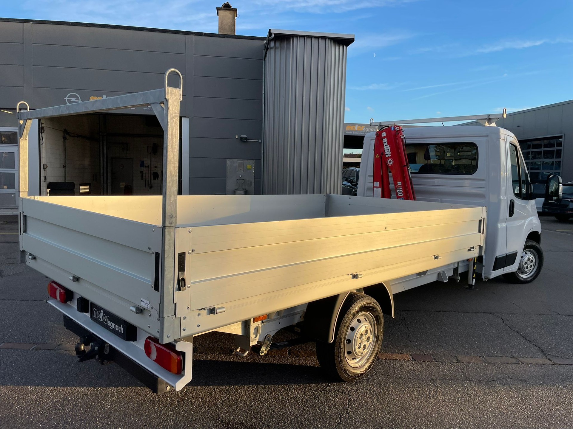 PEUGEOT Boxer 2.2 HDI 335 Pro L3-image-6