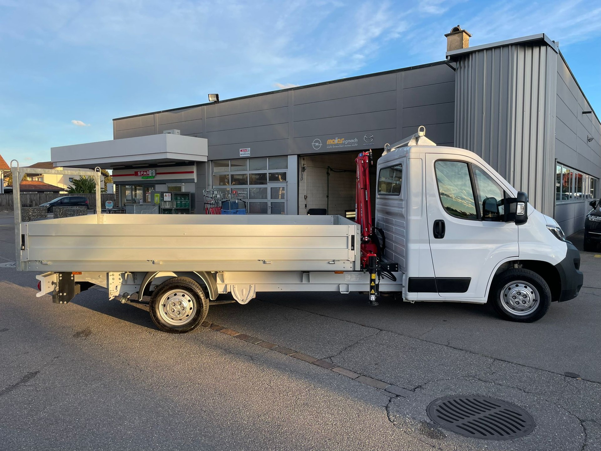 PEUGEOT Boxer 2.2 HDI 335 Pro L3-image-3