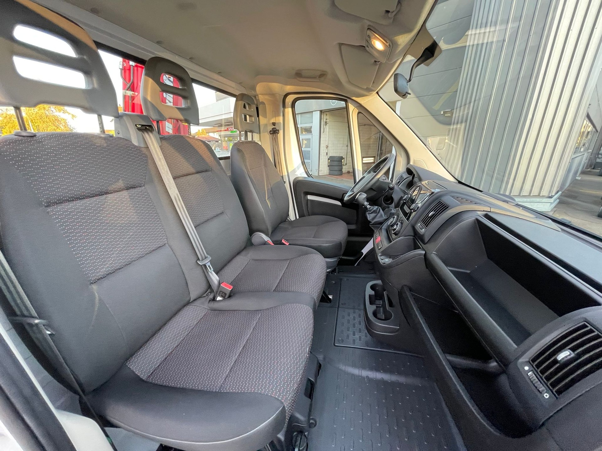 PEUGEOT Boxer 2.2 HDI 335 Pro L3-image-11