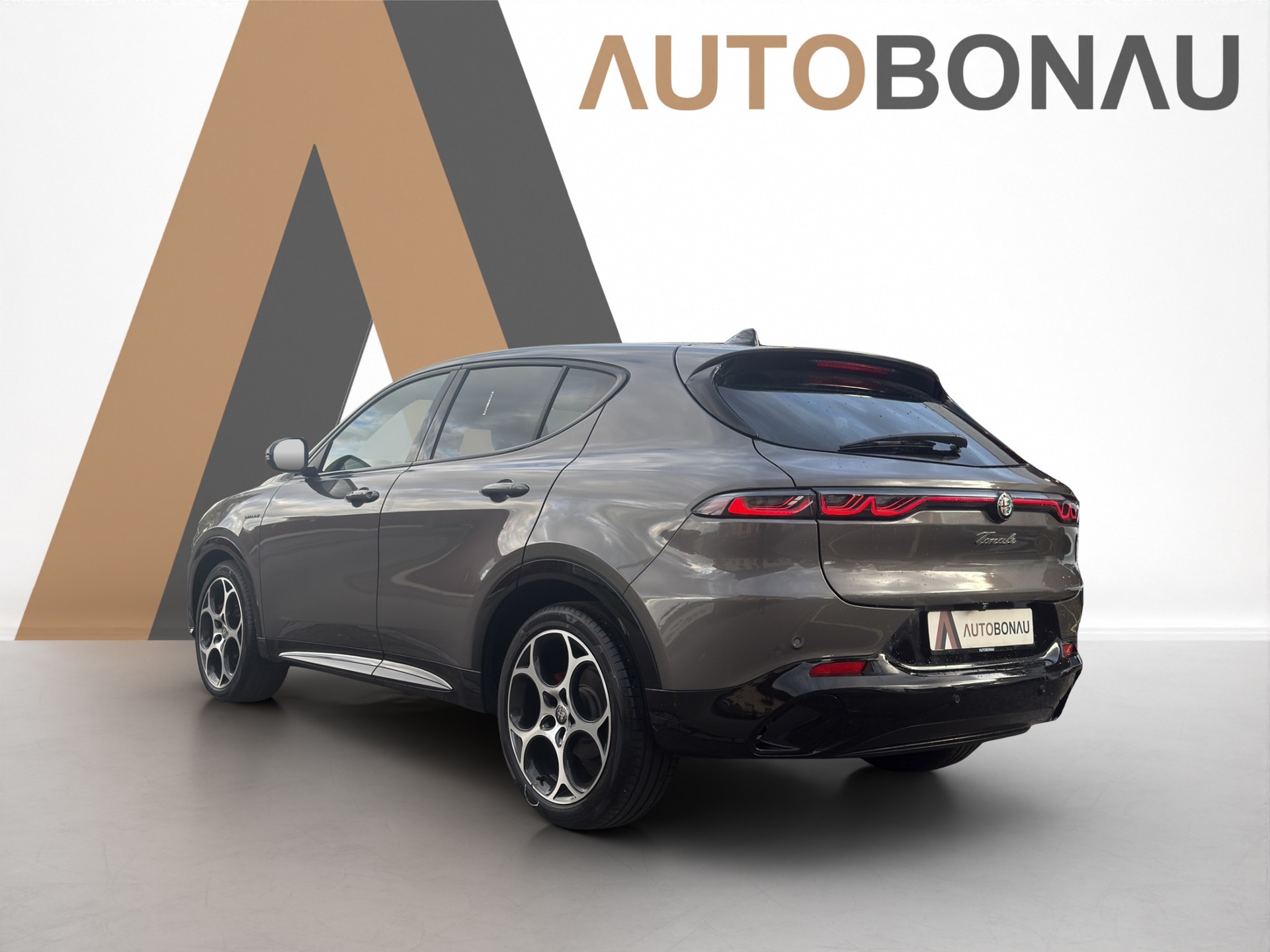 ALFA ROMEO Tonale 1.5 Veloce Premium-showroom-element-2