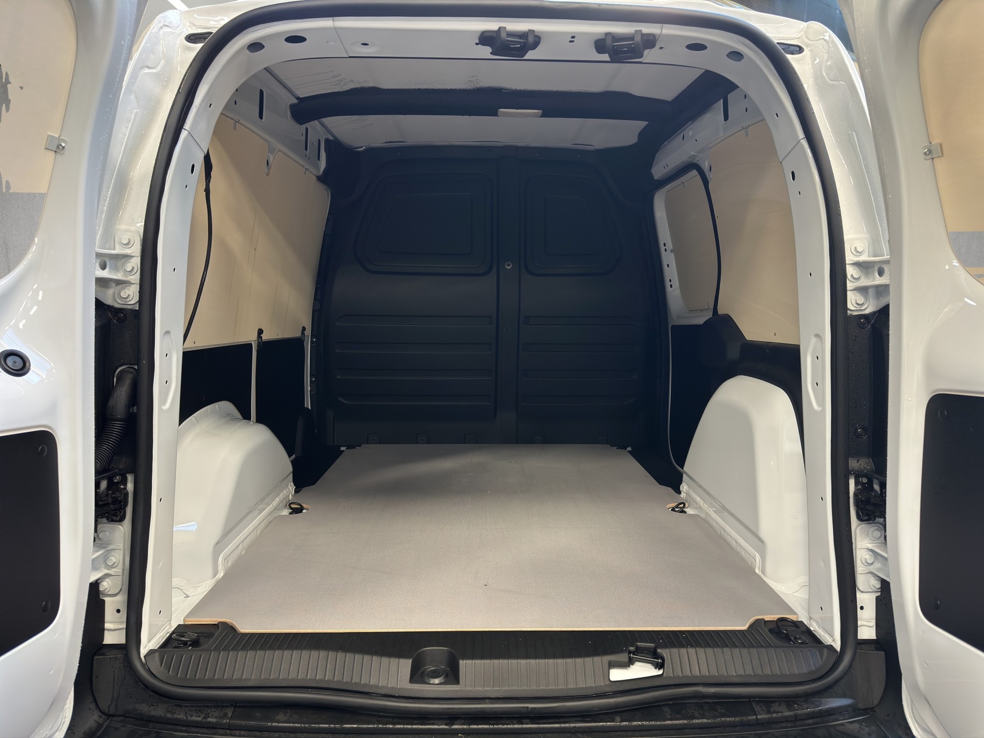 MERCEDES-BENZ eCitan 45kWh Select WORKER-image-7