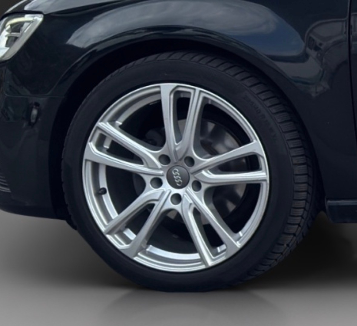 AUDI A3 Sportback 1.4 TFSI Ambition-image-8