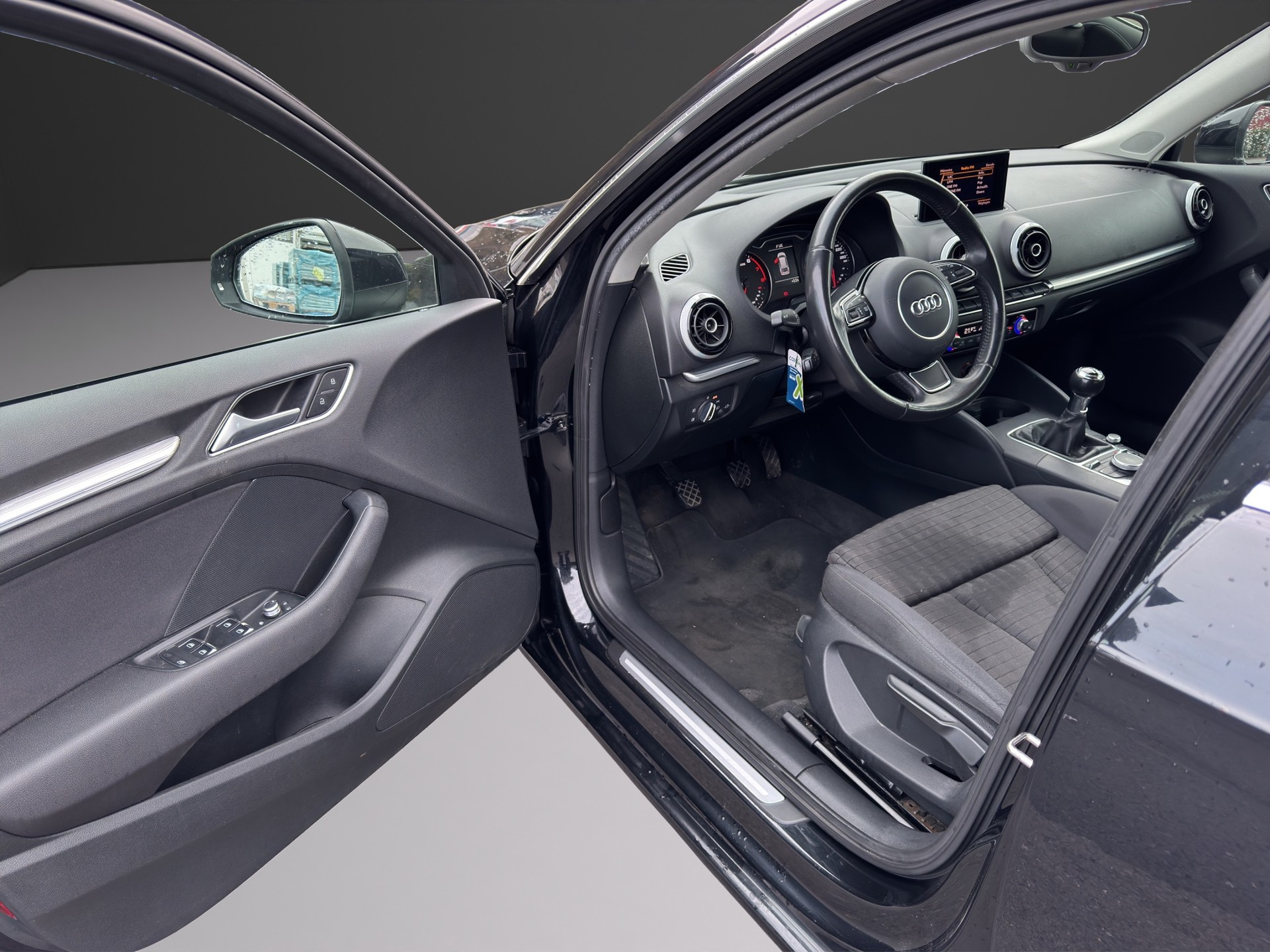 AUDI A3 Sportback 1.4 TFSI Ambition-image-10