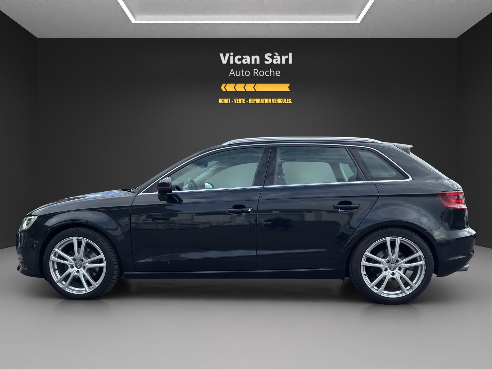 AUDI A3 Sportback 1.4 TFSI Ambition-image-3