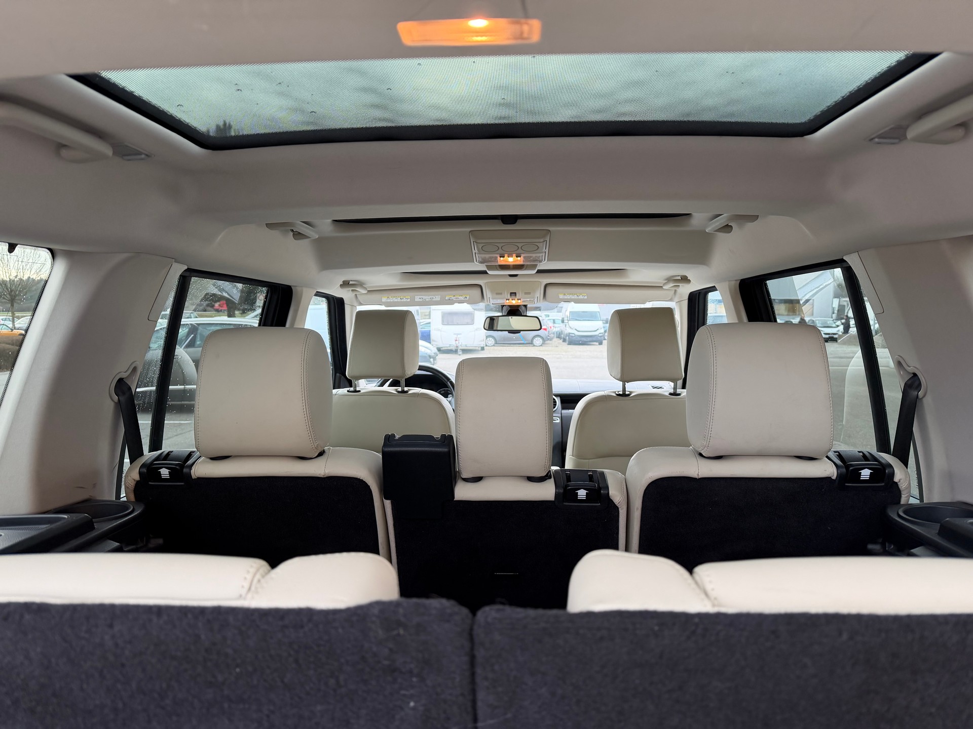 LAND ROVER Discovery 3.0 SDV6 HSE Automatic-image-13