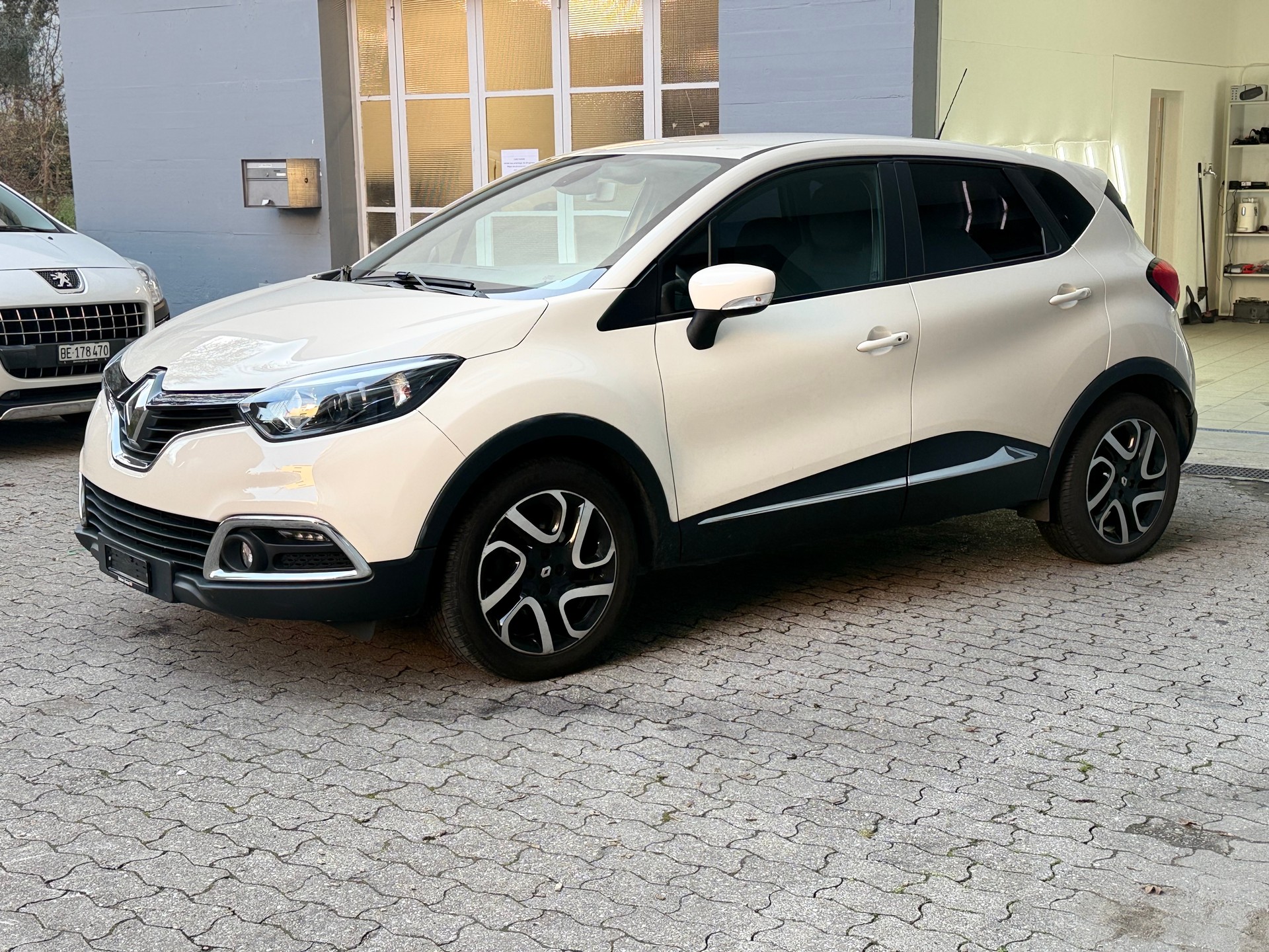 RENAULT Captur 1.5 dCi Dynamique-image-2