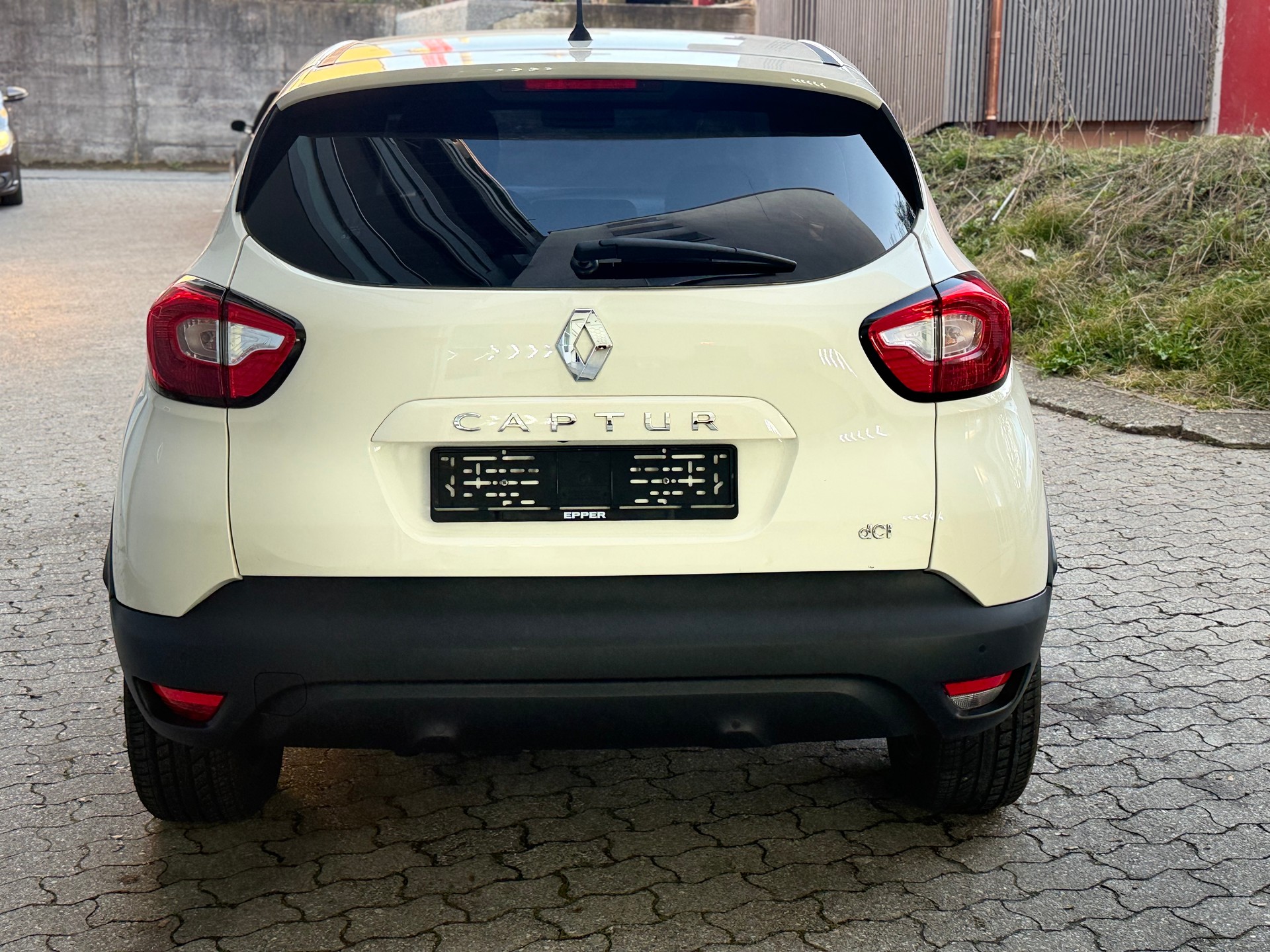 RENAULT Captur 1.5 dCi Dynamique-image-1