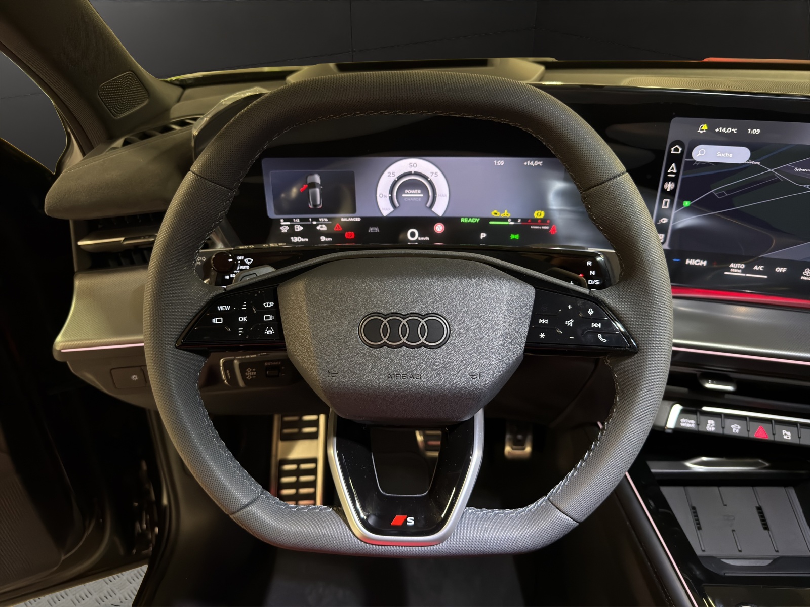 AUDI Q3 Sportback e-hybrid 200 kW S tronig-image-8
