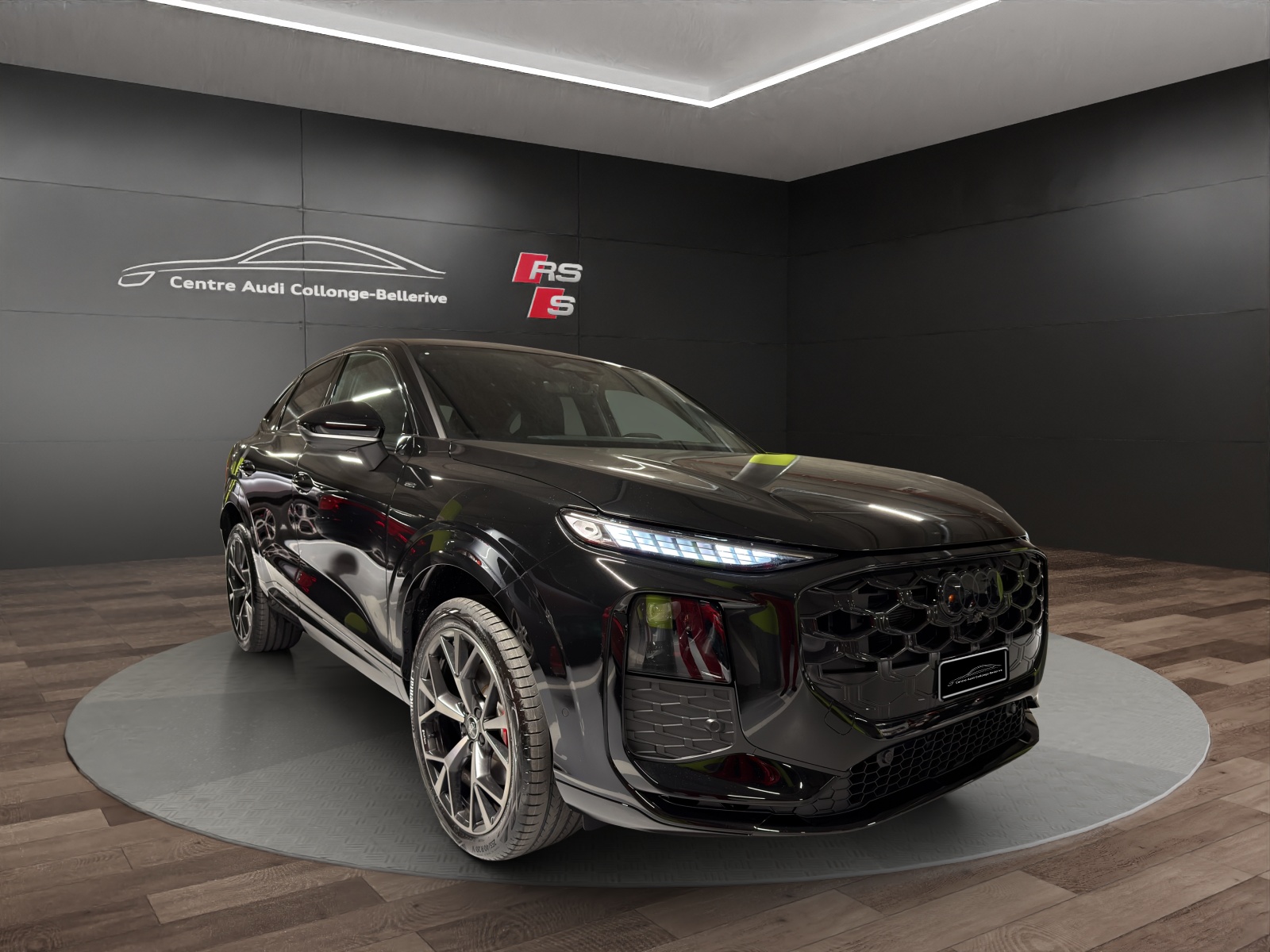 AUDI Q3 Sportback e-hybrid 200 kW S tronig-image-6