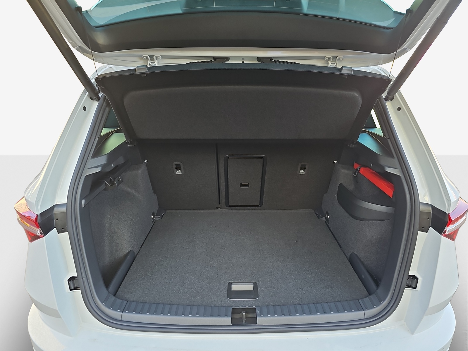 SKODA Karoq Dynamic Limited Edition (Netto)-image-12