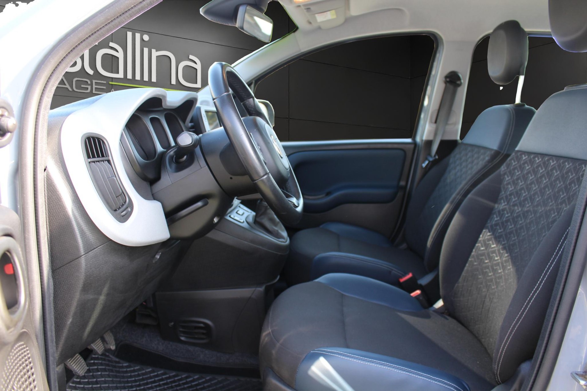 FIAT Panda 1.0 Hybrid Cross-image-6