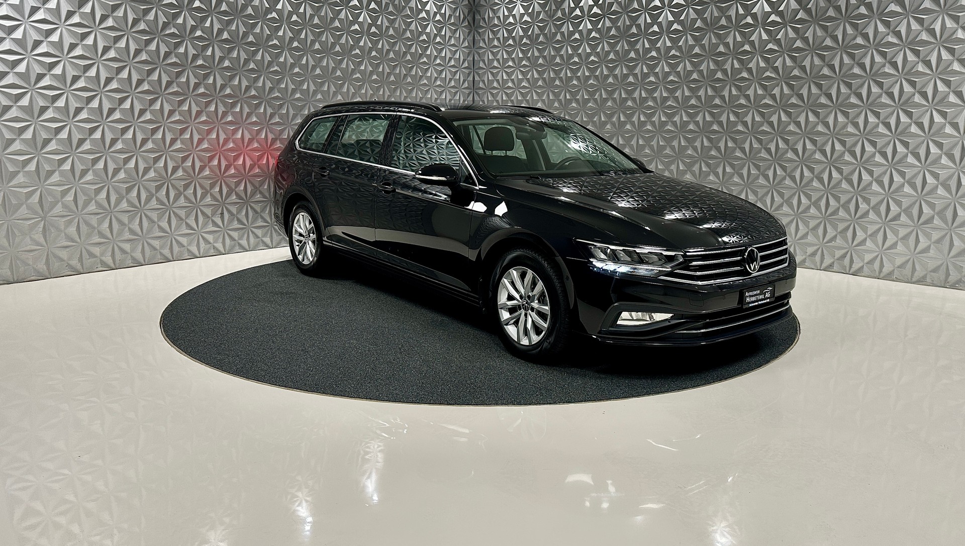 VW Passat 2.0 TDI BMT Business DSG-showroom-element-2