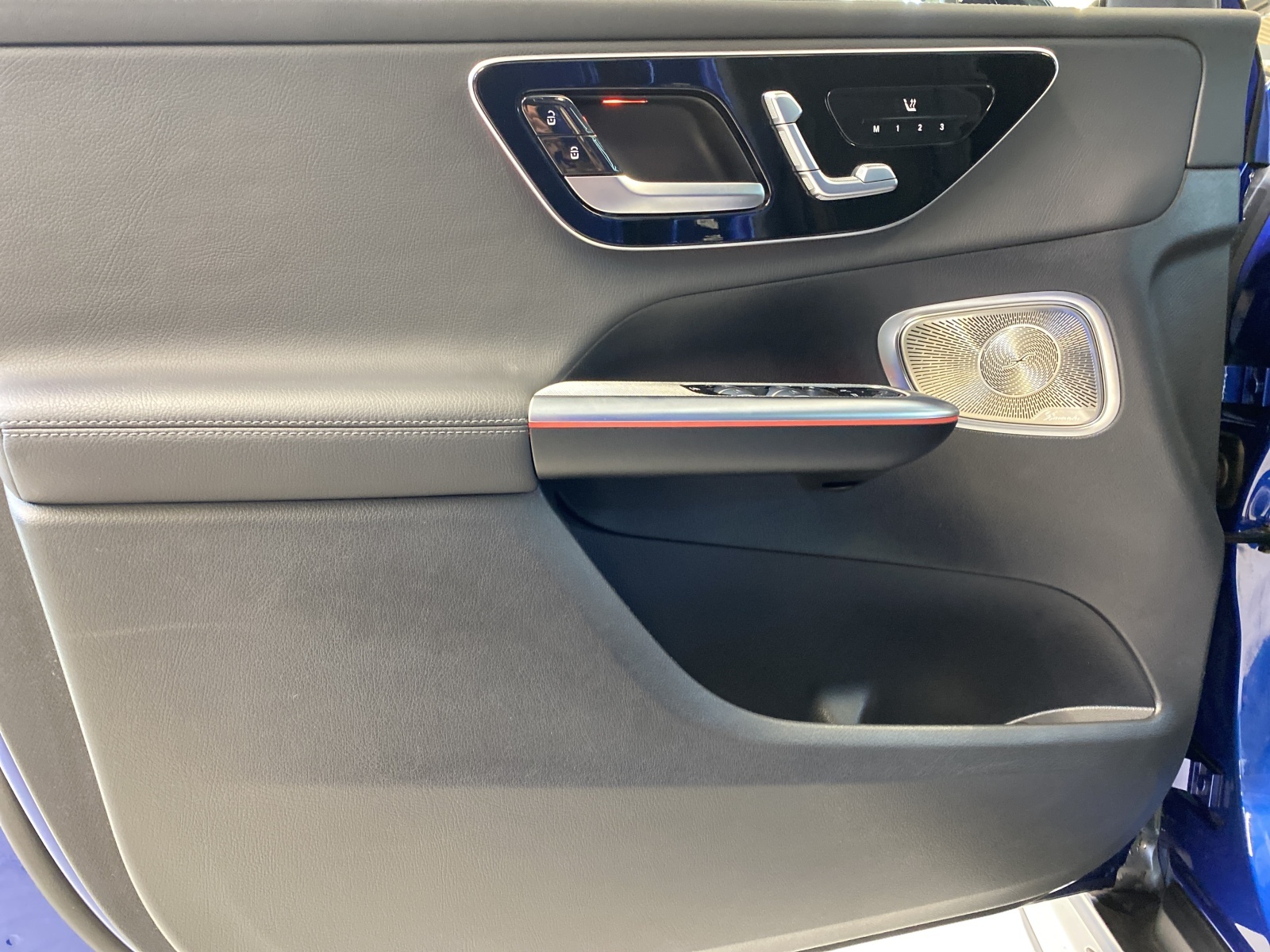 MERCEDES-BENZ GLC 220 d Coupé AMG Line-image-11