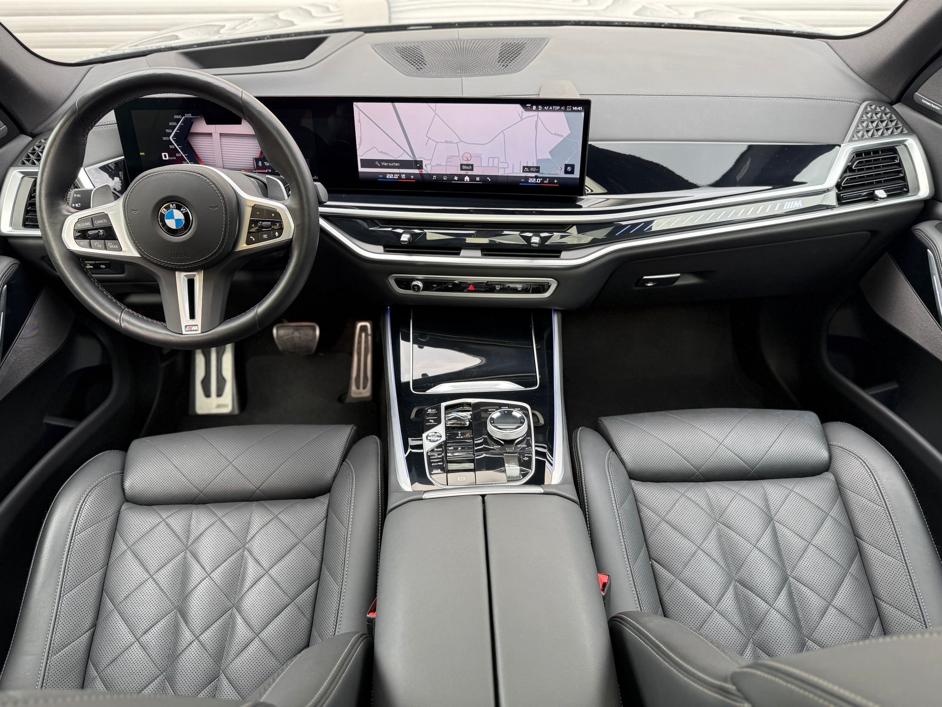 BMW X5 M60i xDrive-image-14