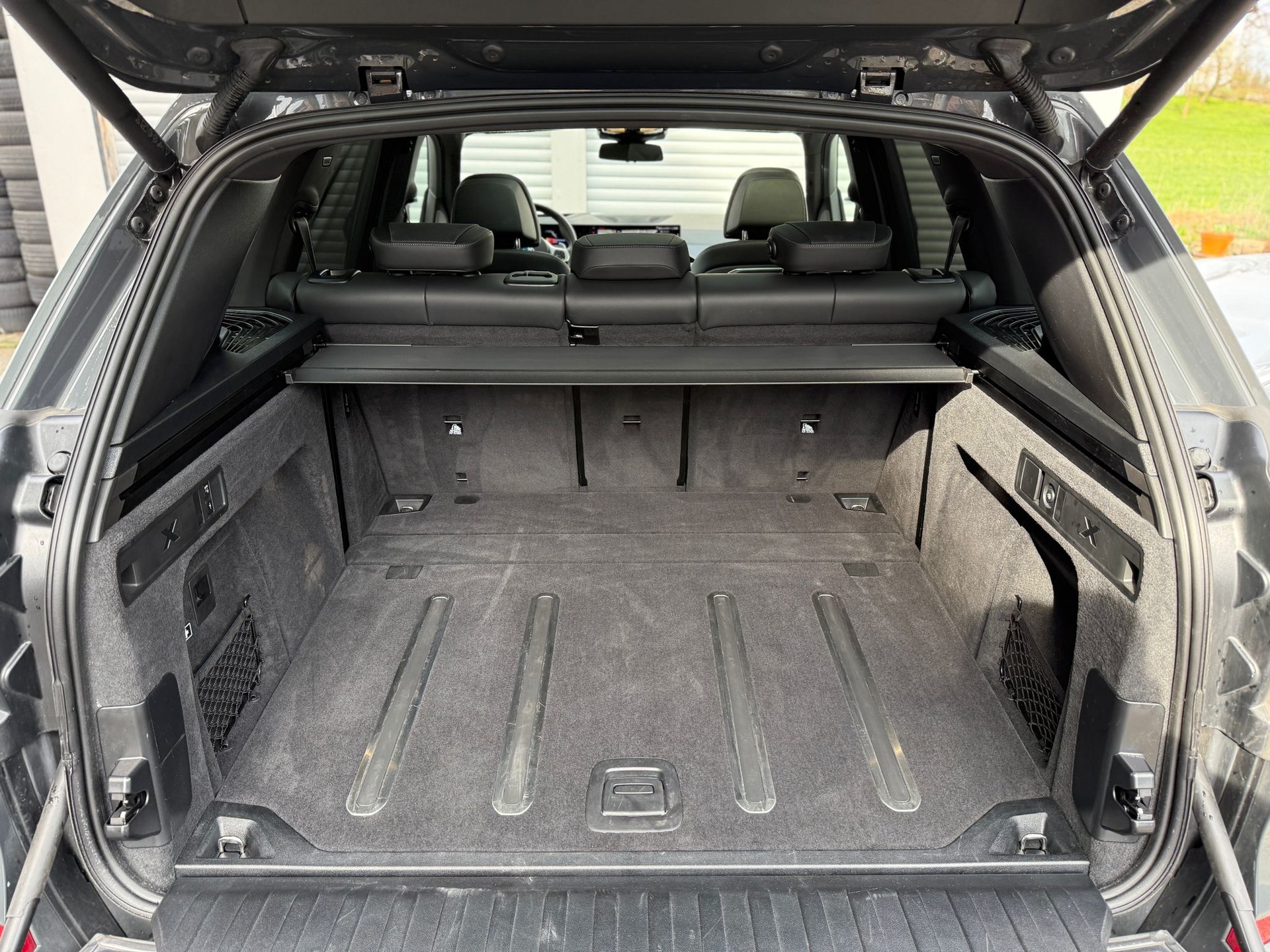 BMW X5 M60i xDrive-image-31