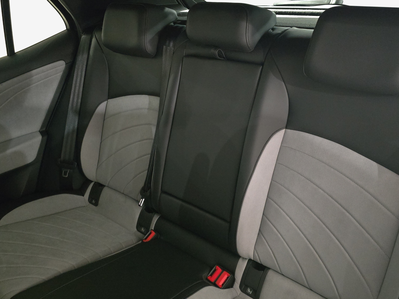 VW ID.3 Pro 59 kWh Pro United-image-12