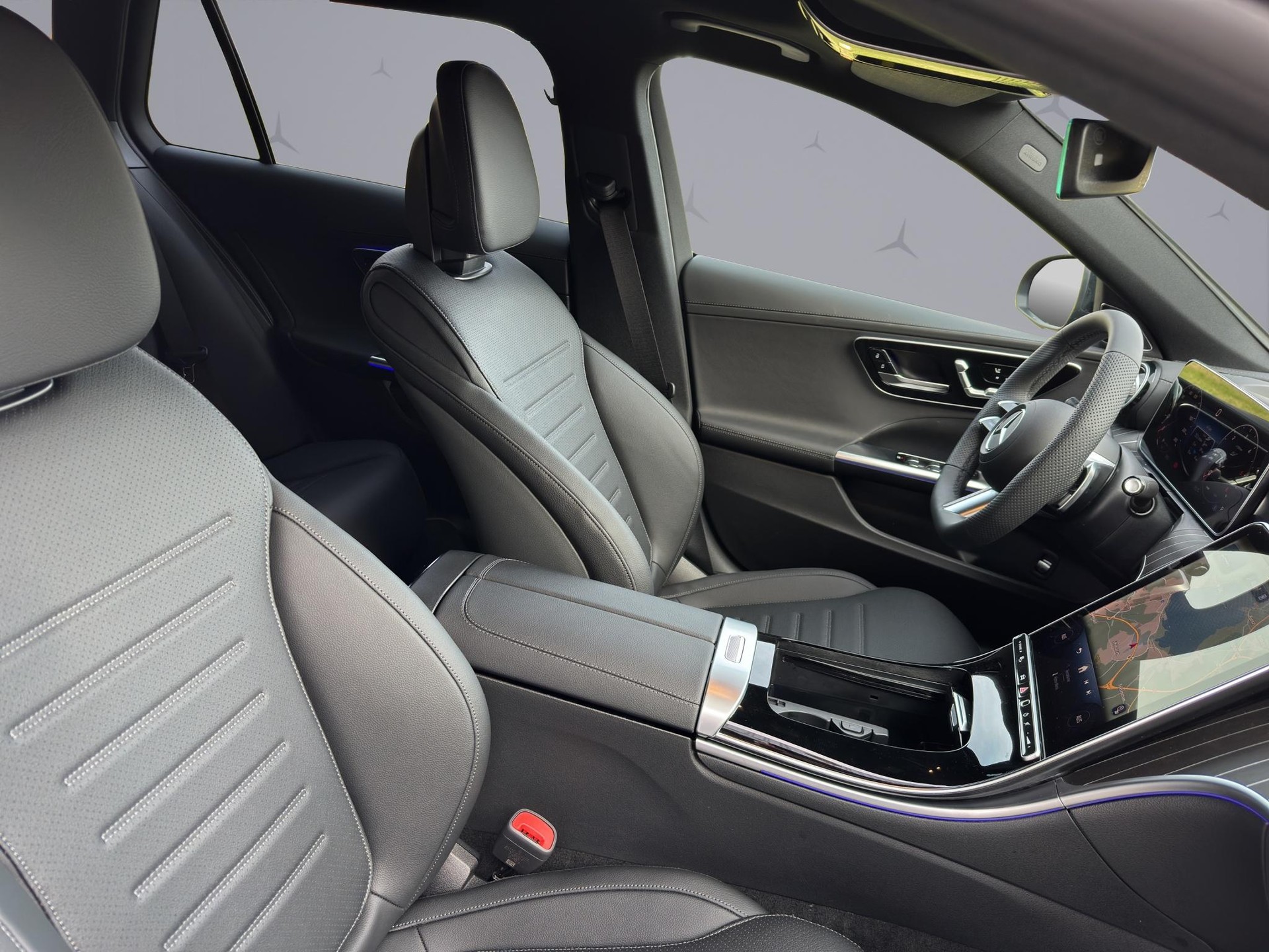 MERCEDES-BENZ C 220 d Swiss Star AMG Line 4matic Kombi-image-16