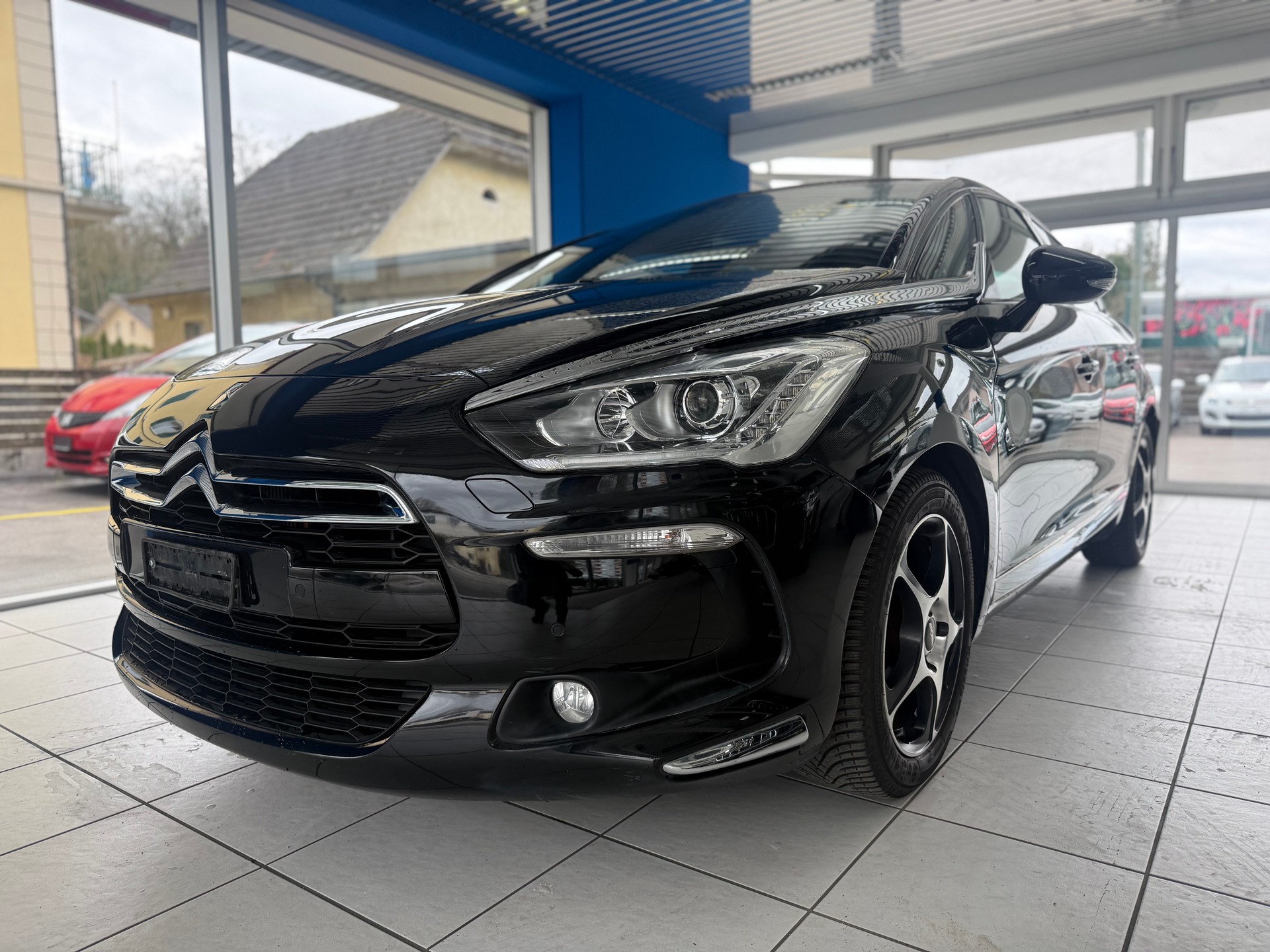 DS AUTOMOBILES DS5 1.6 Turbo Chic Automatic-image-1