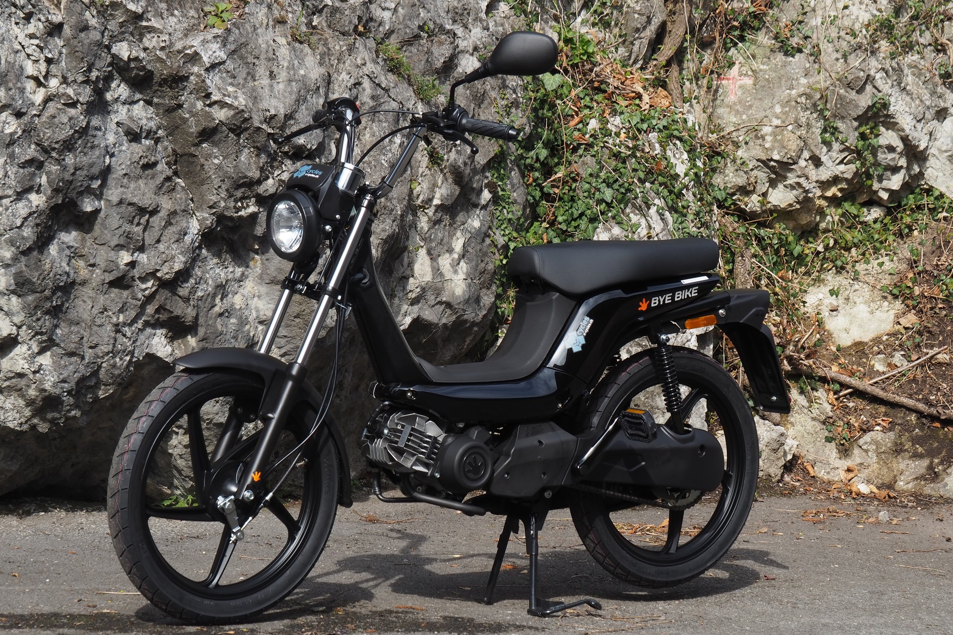 BYE BIKE Retro-showroom-element-3
