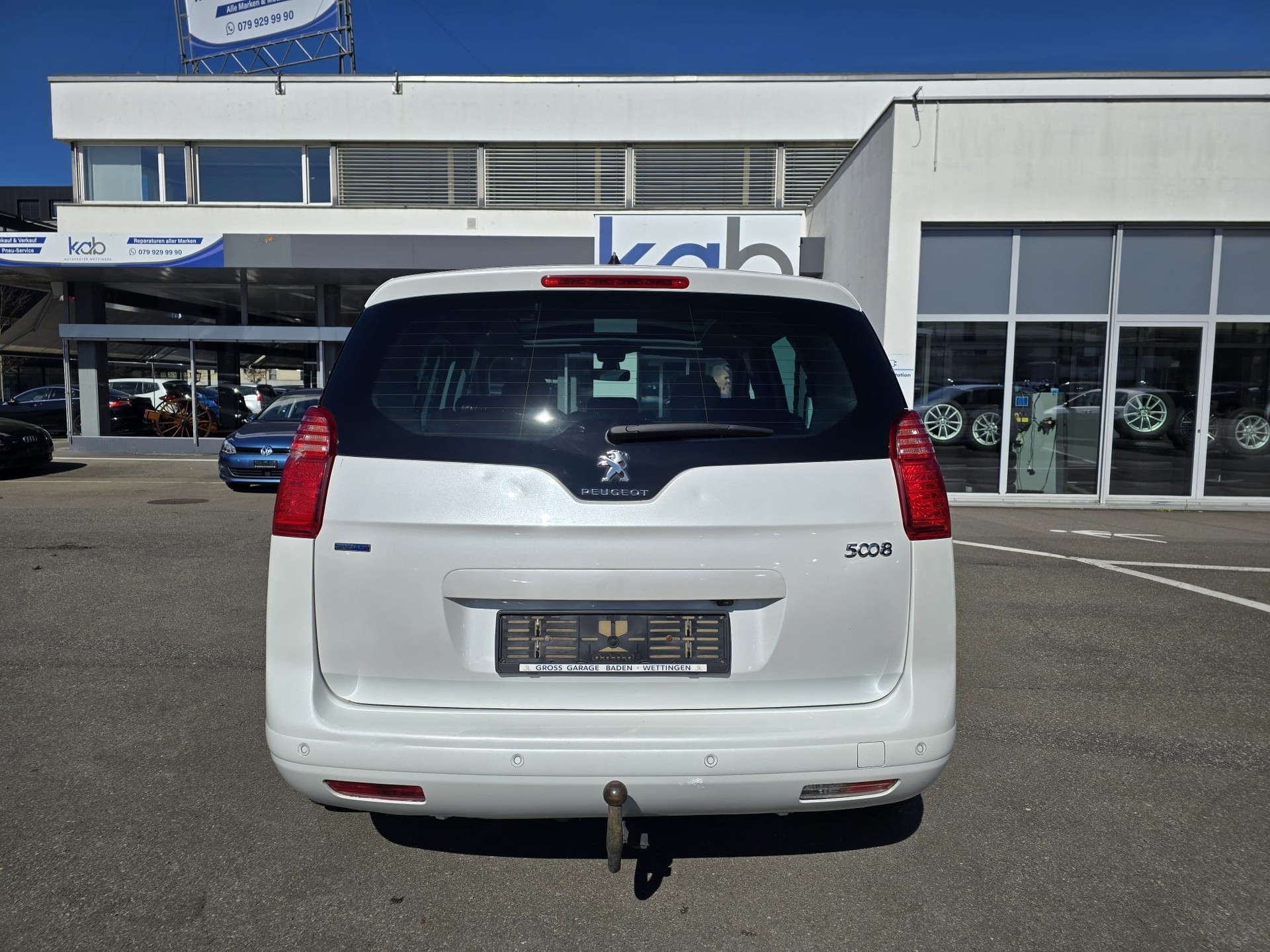 PEUGEOT 5008 1.6 BlueHDi Sensation Tiptronic-image-7
