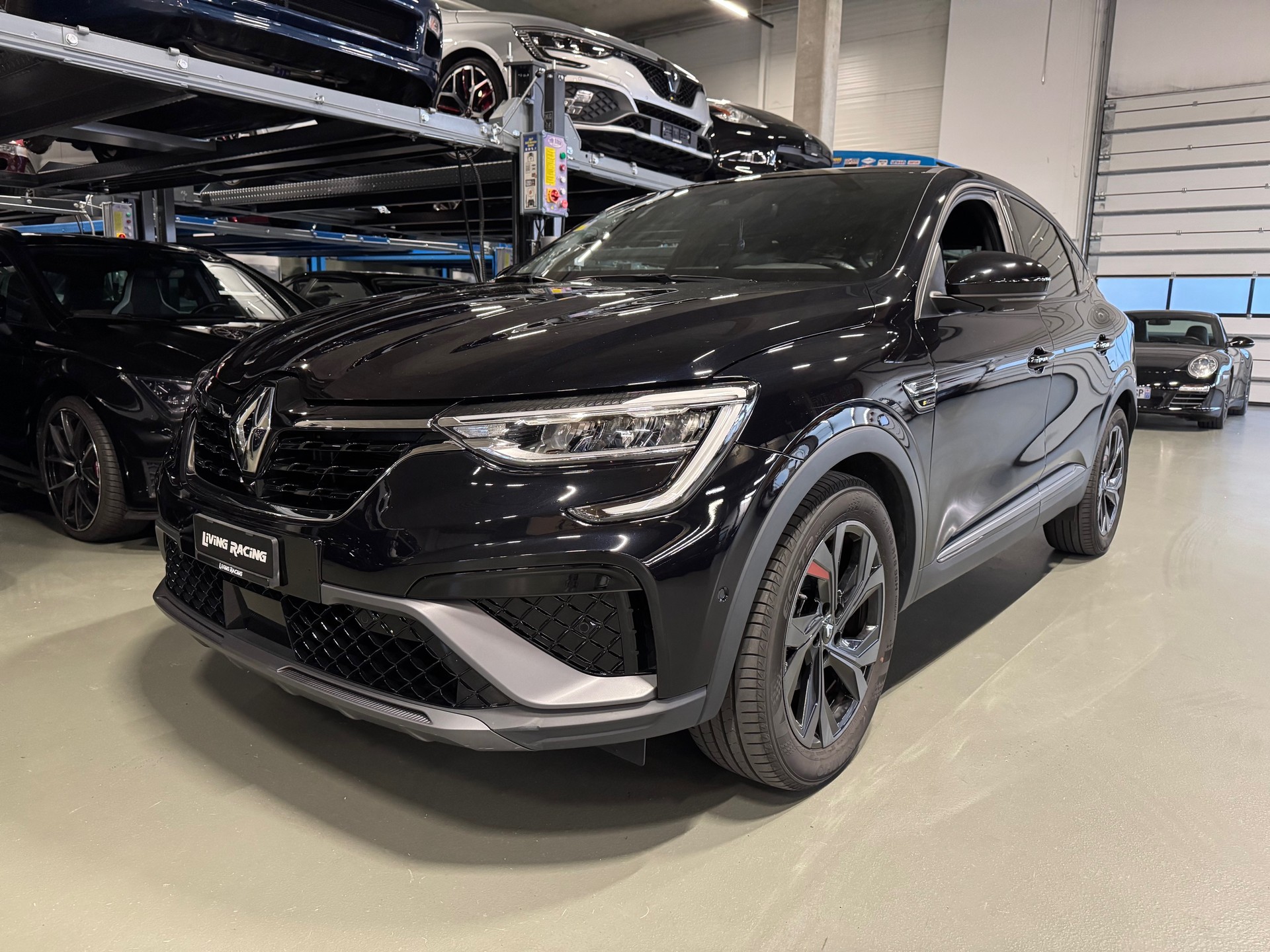 RENAULT Arkana 1.6 E-Tech R.S.Line-image-1