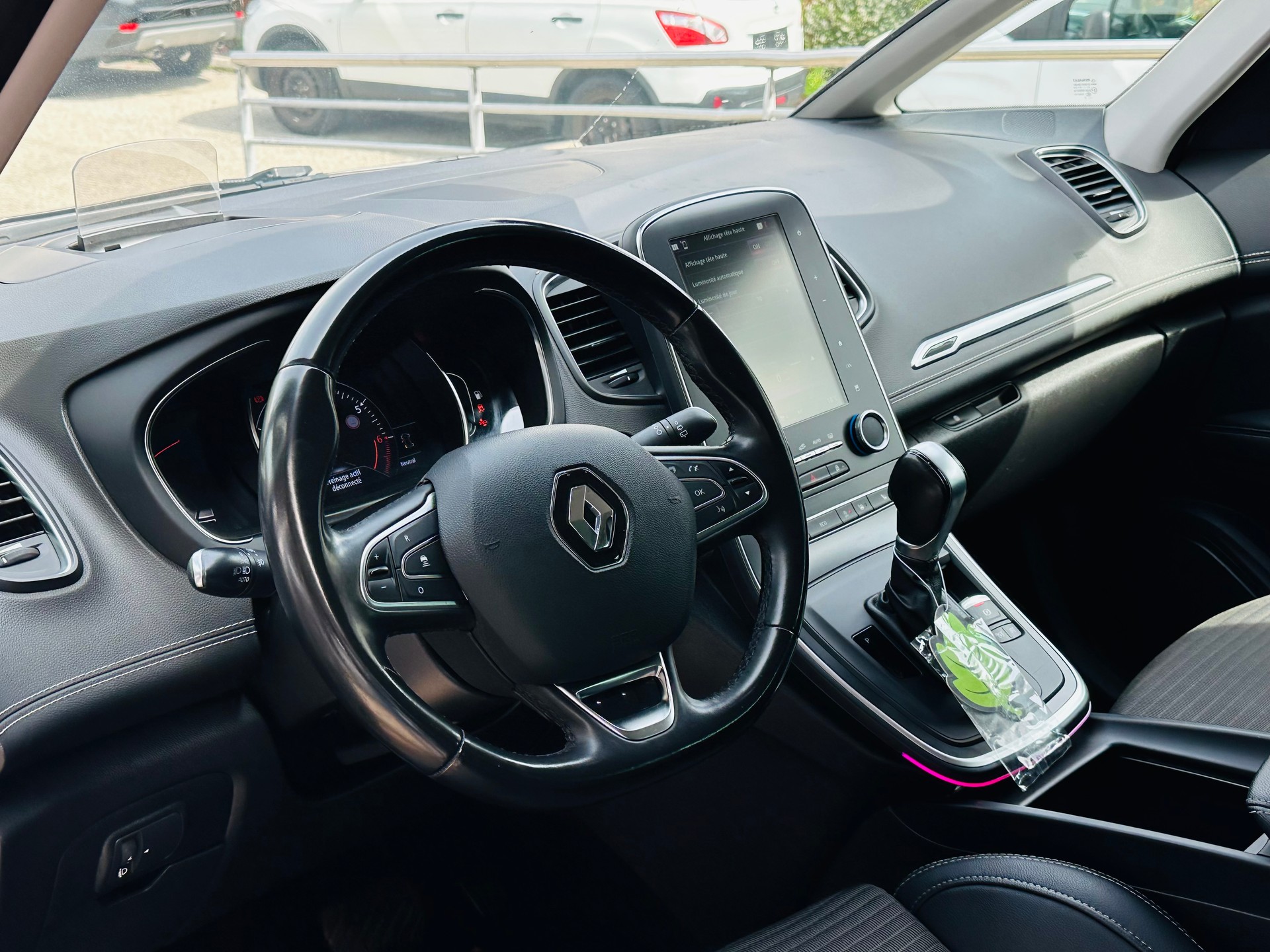 RENAULT Grand Scénic 1.3 16V Turbo Initiale Paris EDC-image-11