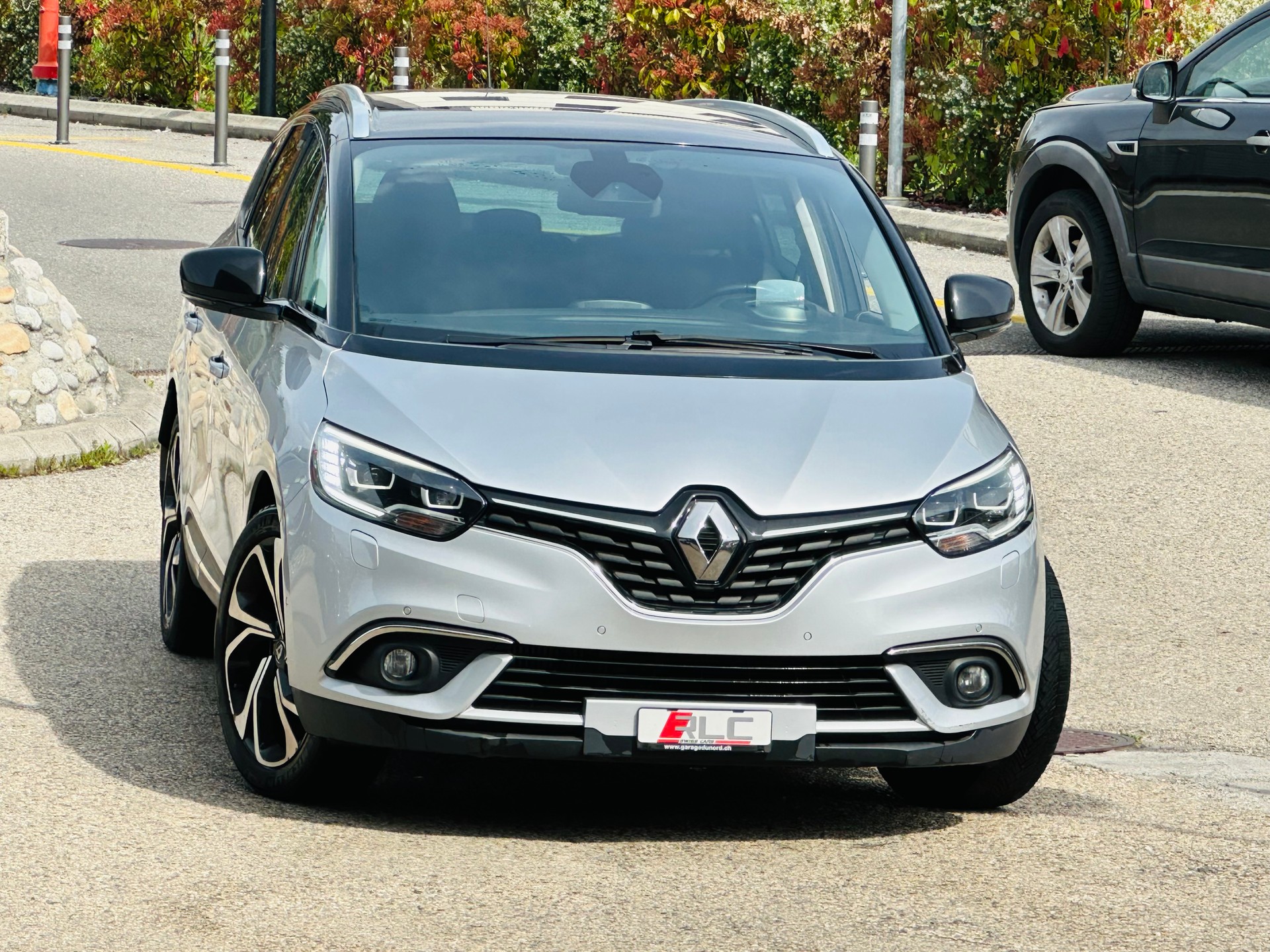 RENAULT Grand Scénic 1.3 16V Turbo Initiale Paris EDC-image-1