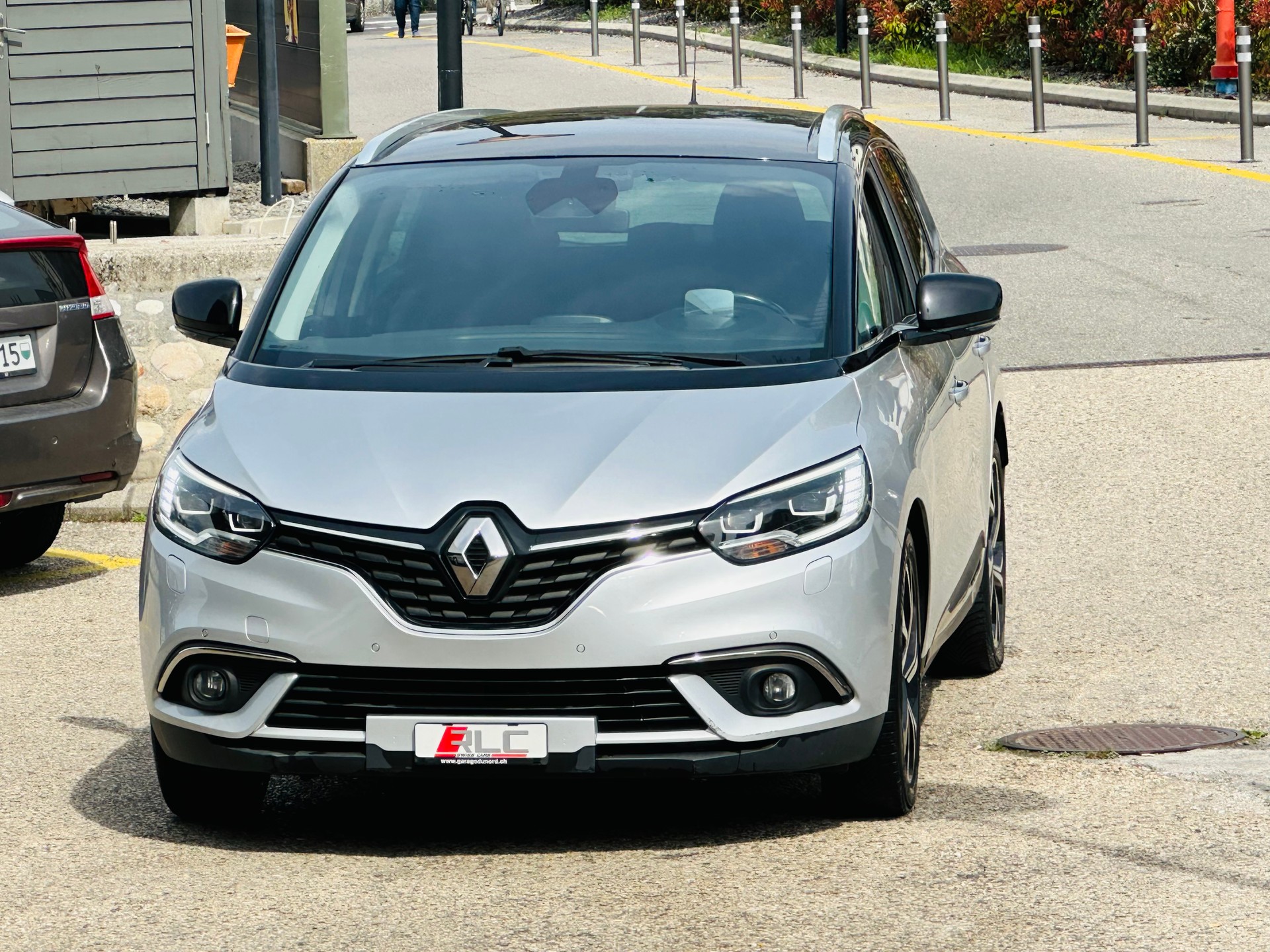 RENAULT Grand Scénic 1.3 16V Turbo Initiale Paris EDC-image-4