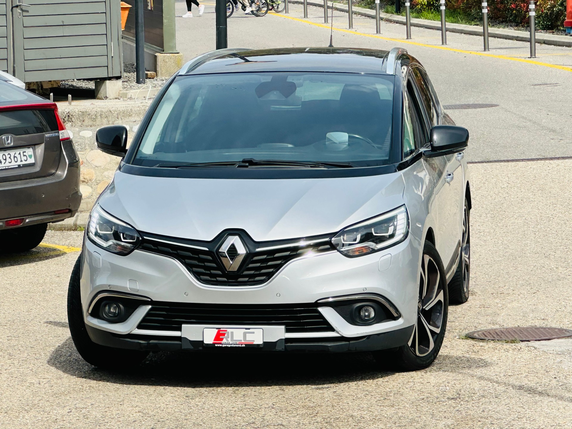 RENAULT Grand Scénic 1.3 16V Turbo Initiale Paris EDC-image-0
