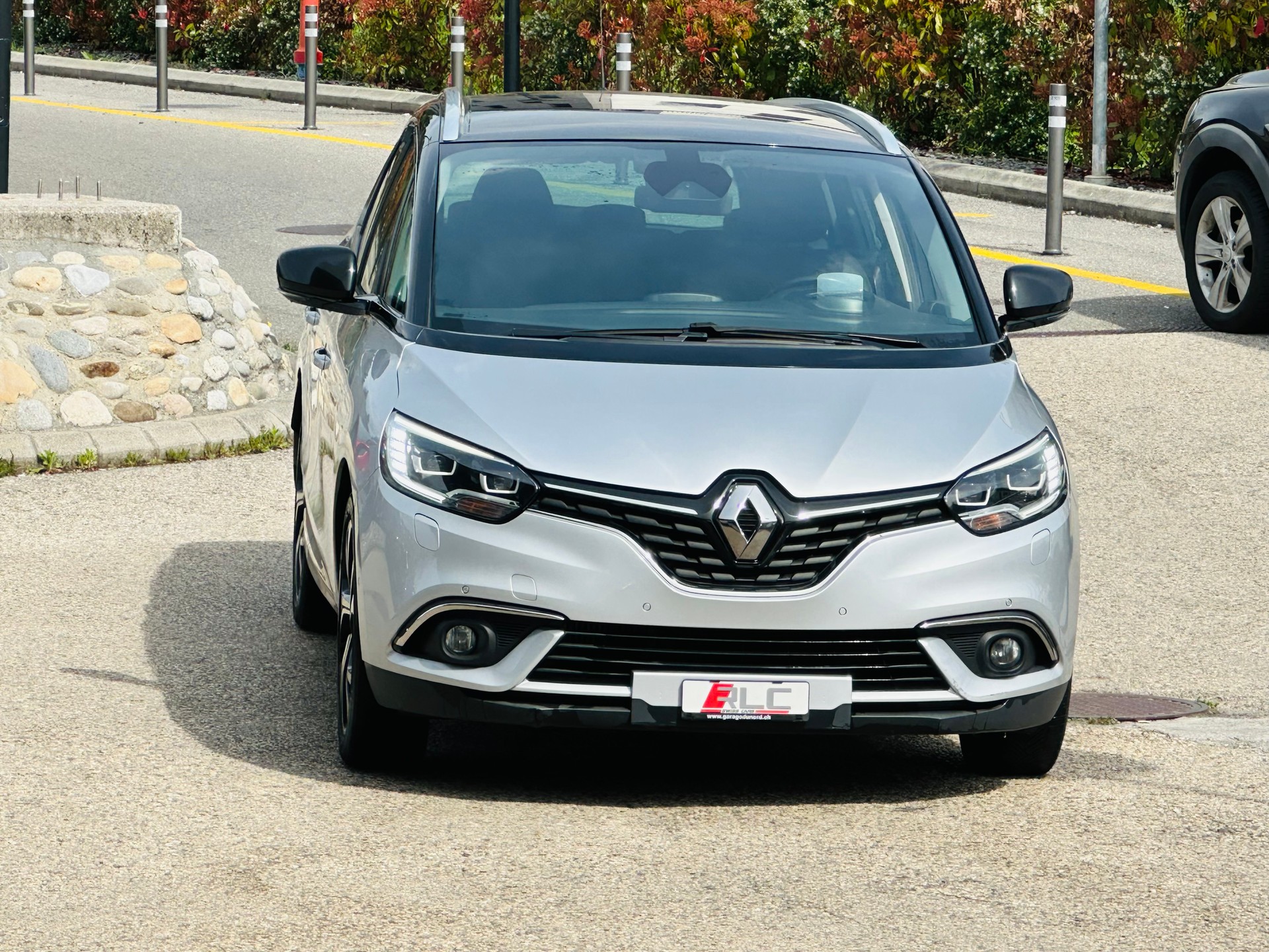 RENAULT Grand Scénic 1.3 16V Turbo Initiale Paris EDC-image-2