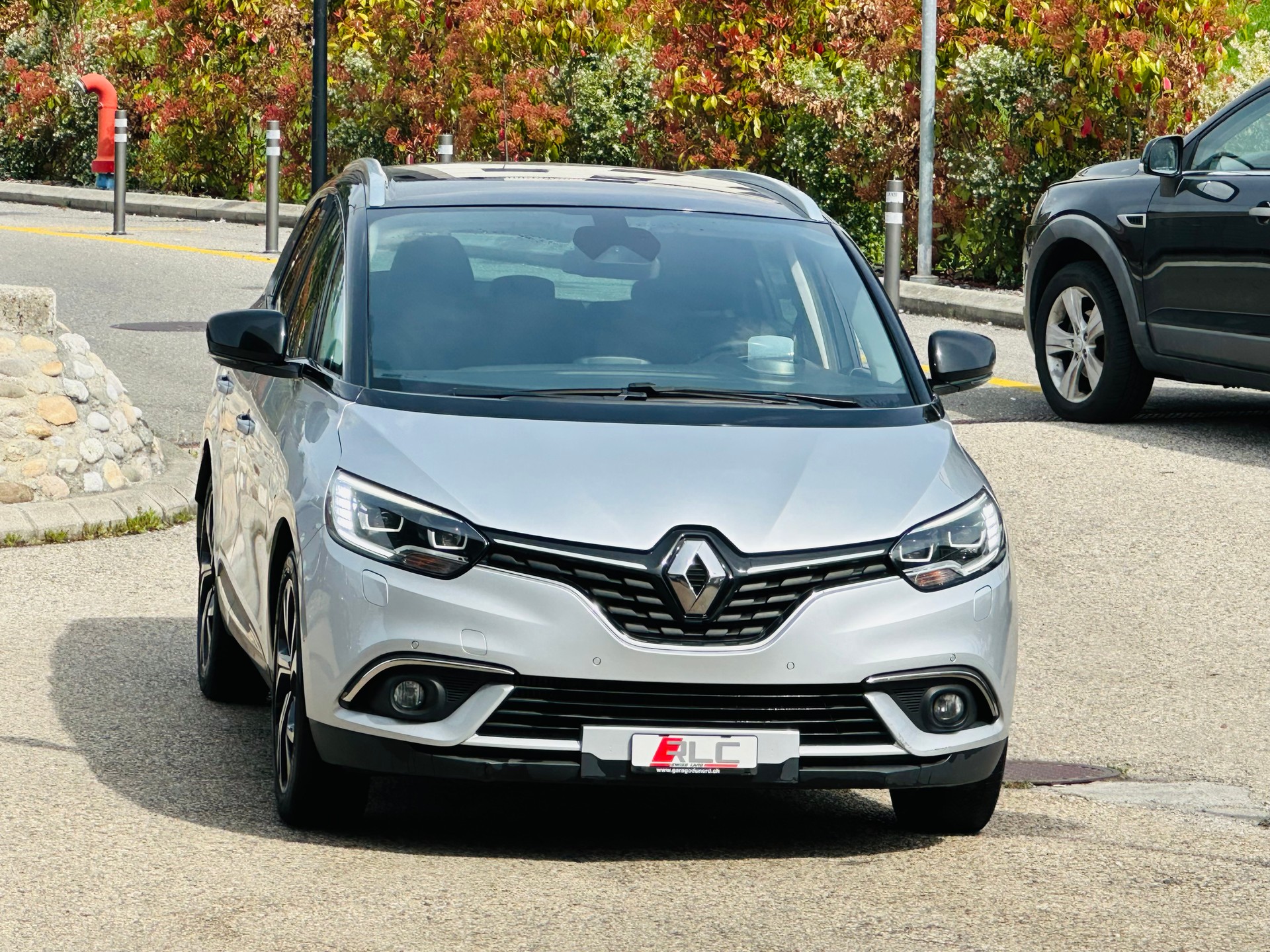 RENAULT Grand Scénic 1.3 16V Turbo Initiale Paris EDC-image-3