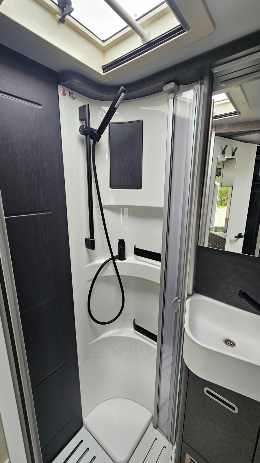 HYMER MLT 580 4x4 by capricorntrucks.ch-image-9