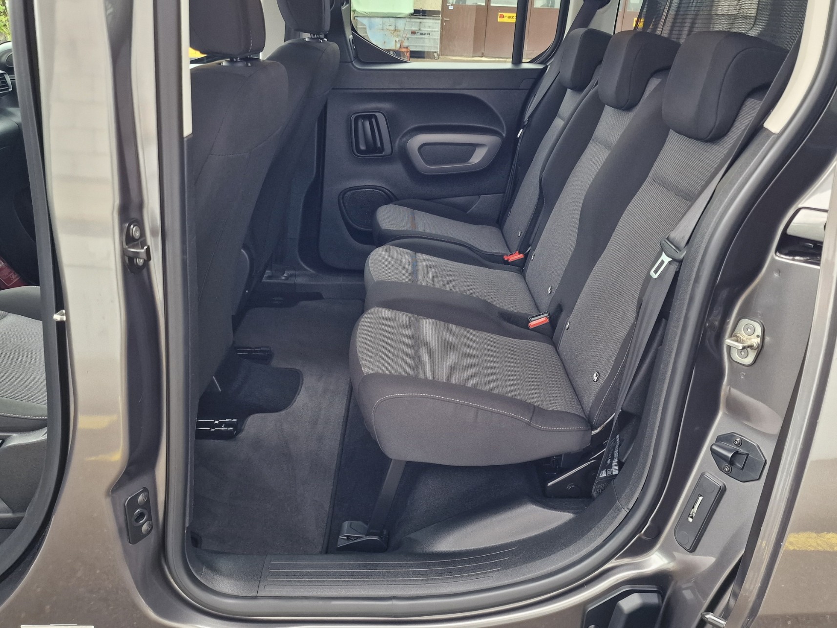 TOYOTA Proace City Verso 1.2-image-13