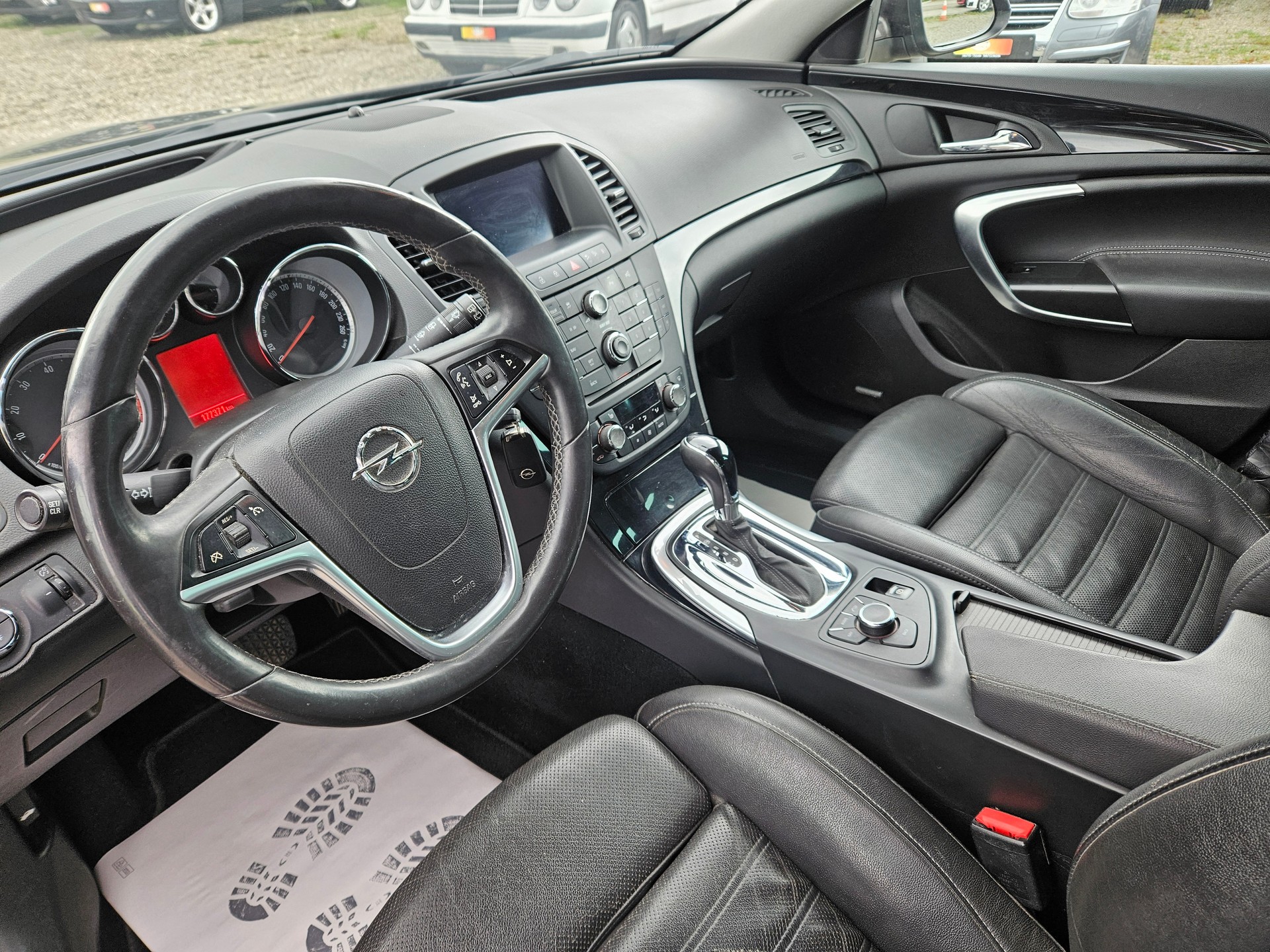 OPEL Insignia ST 2.0 Turbo Cosmo 4WD Aut.-image-11