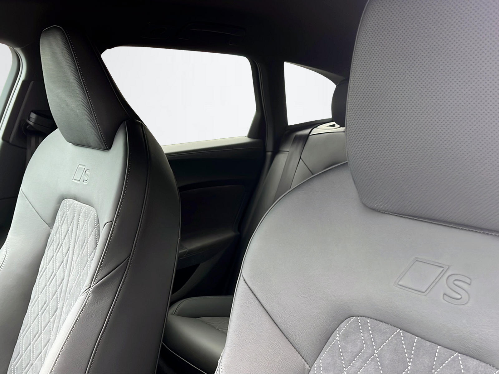 AUDI A5 AV e-hybrid quattro 220 kW-image-12