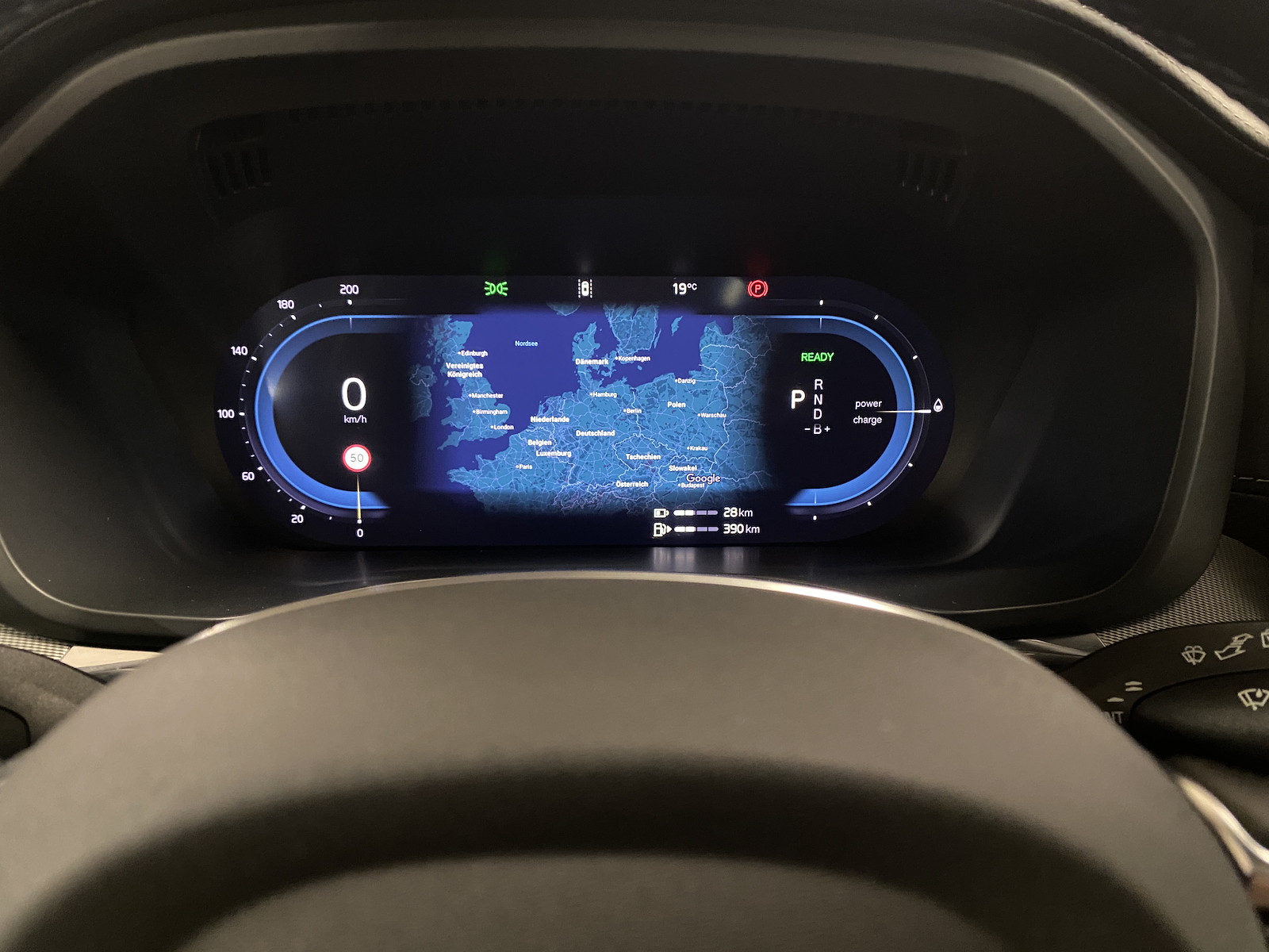 VOLVO XC60 2.0 T8 TE XCENTRIC Black Edition eAWD-image-9