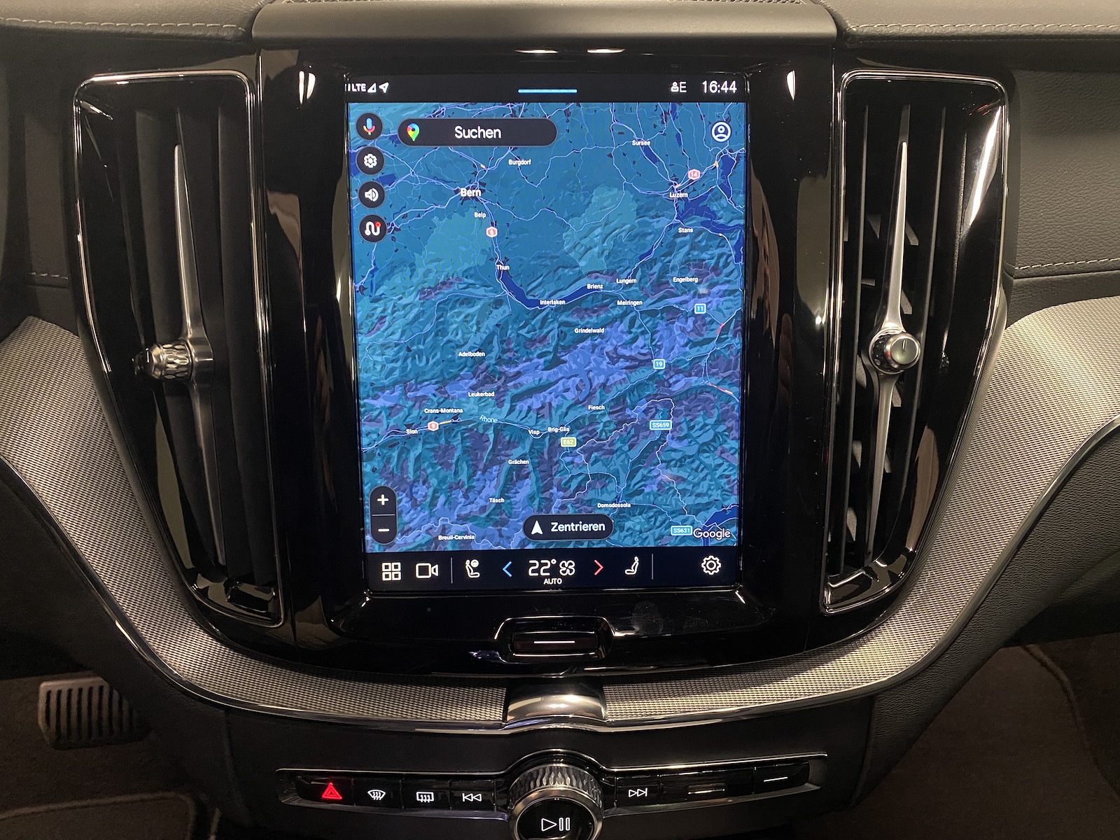 VOLVO XC60 2.0 T8 TE XCENTRIC Black Edition eAWD-image-12