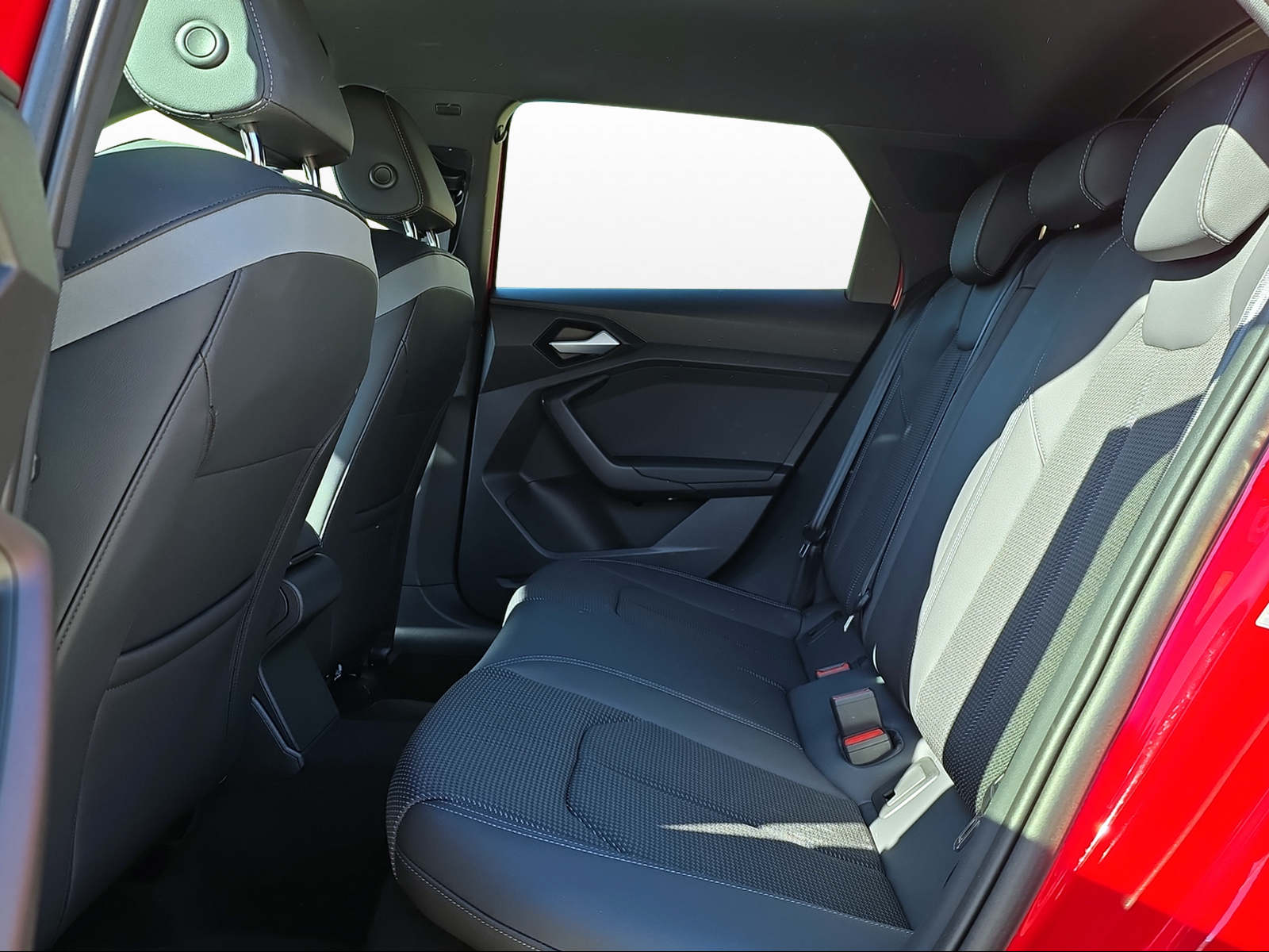 AUDI A1 Sportback 35 TFSI S Line S-tronic-image-10