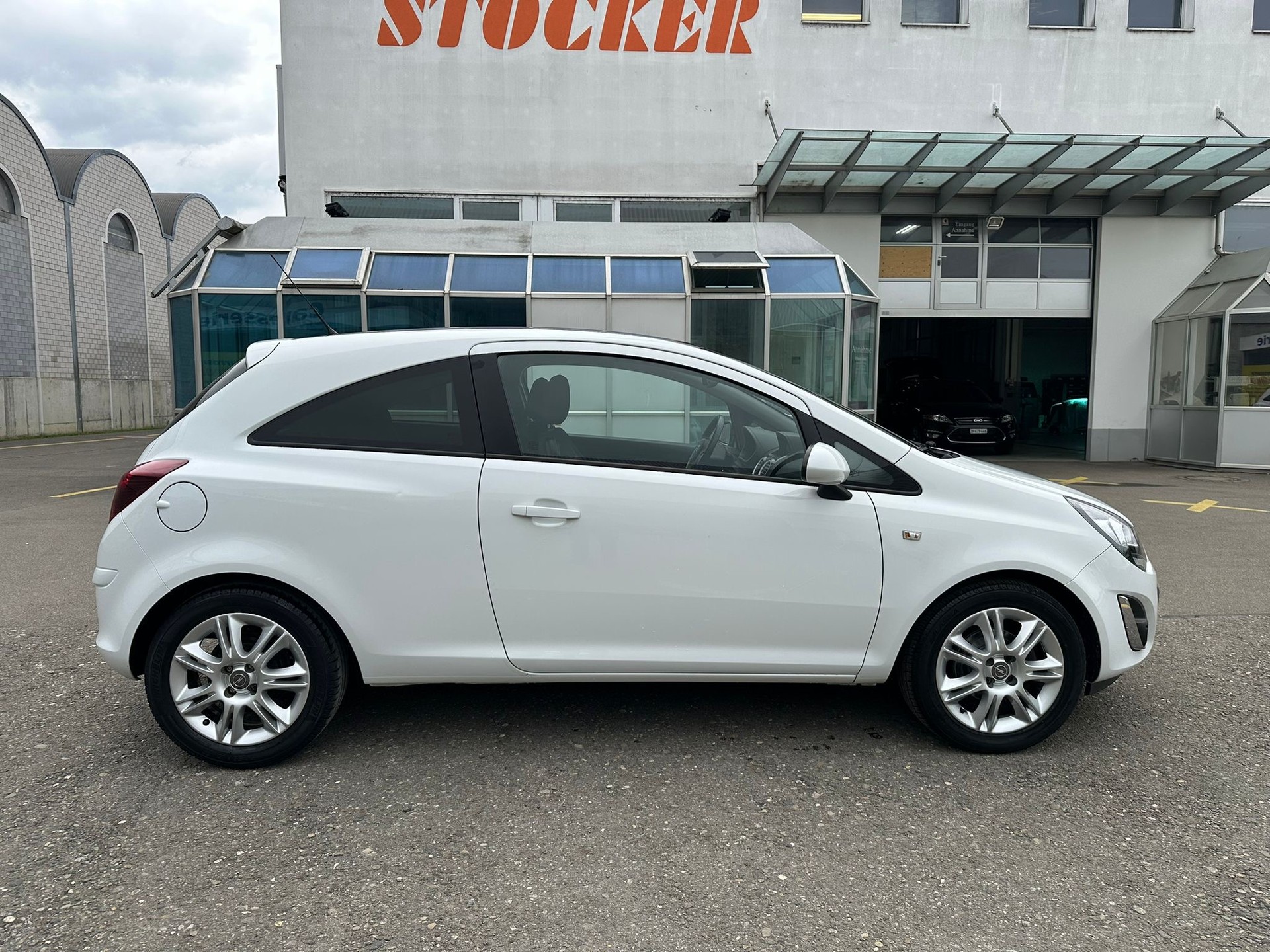 OPEL Corsa 1.4 TP Color Edition-image-5