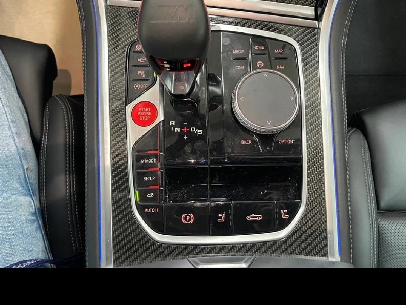BMW M8 xDrive M Competition Steptronic-image-11