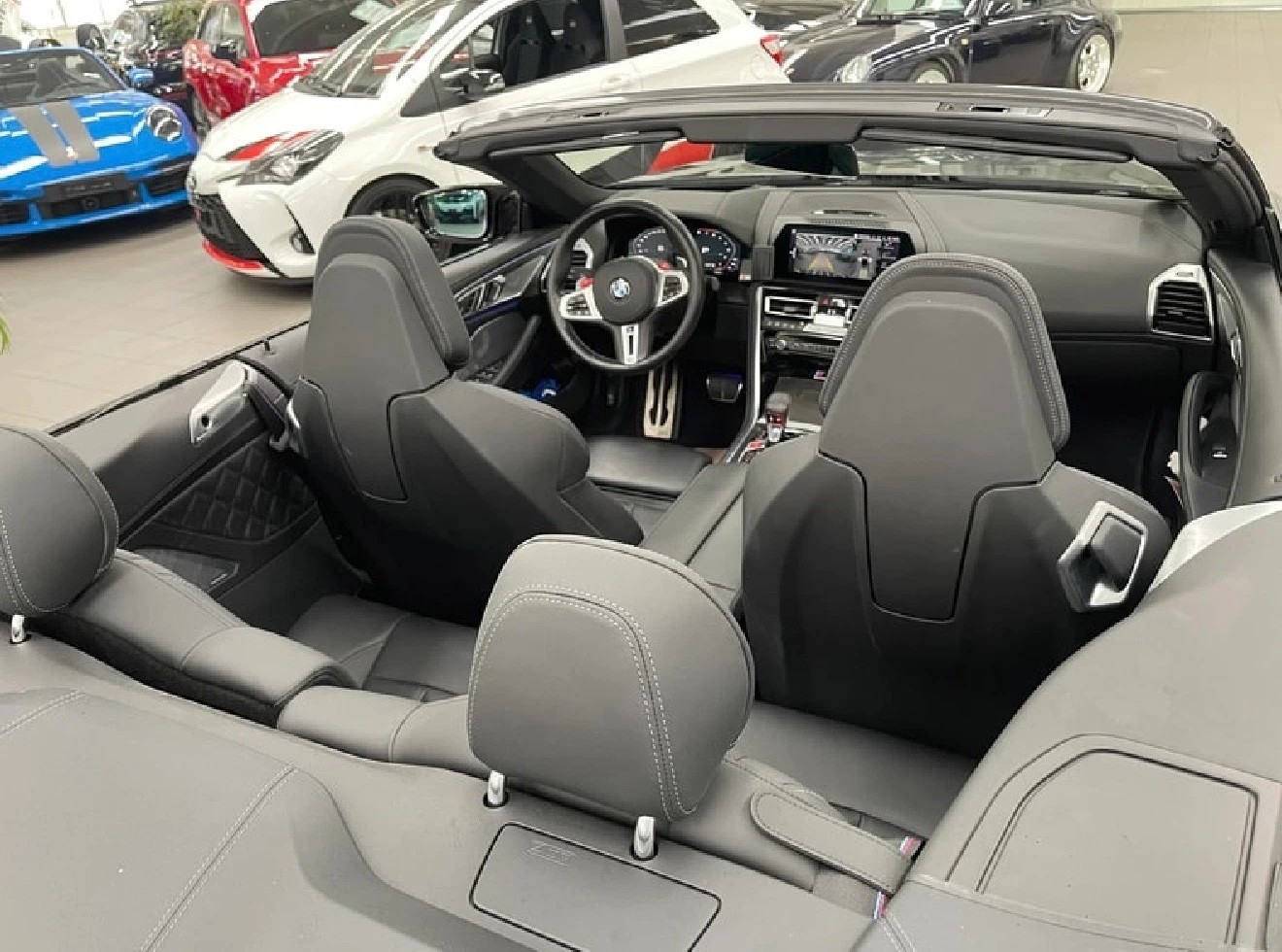 BMW M8 xDrive M Competition Steptronic-image-9