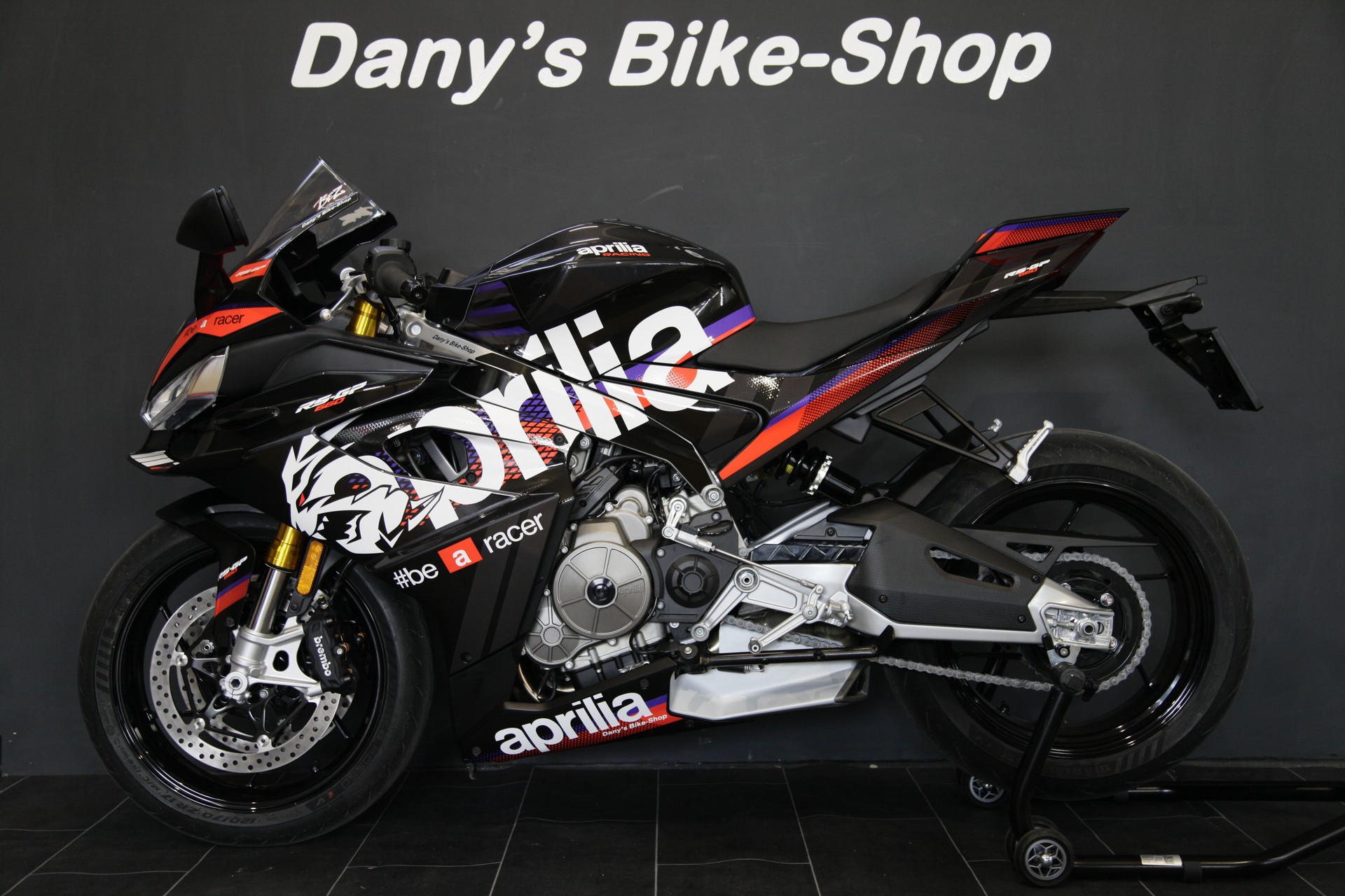 APRILIA RS GP 660 Bezzechi black Rims E5+ (105ps)