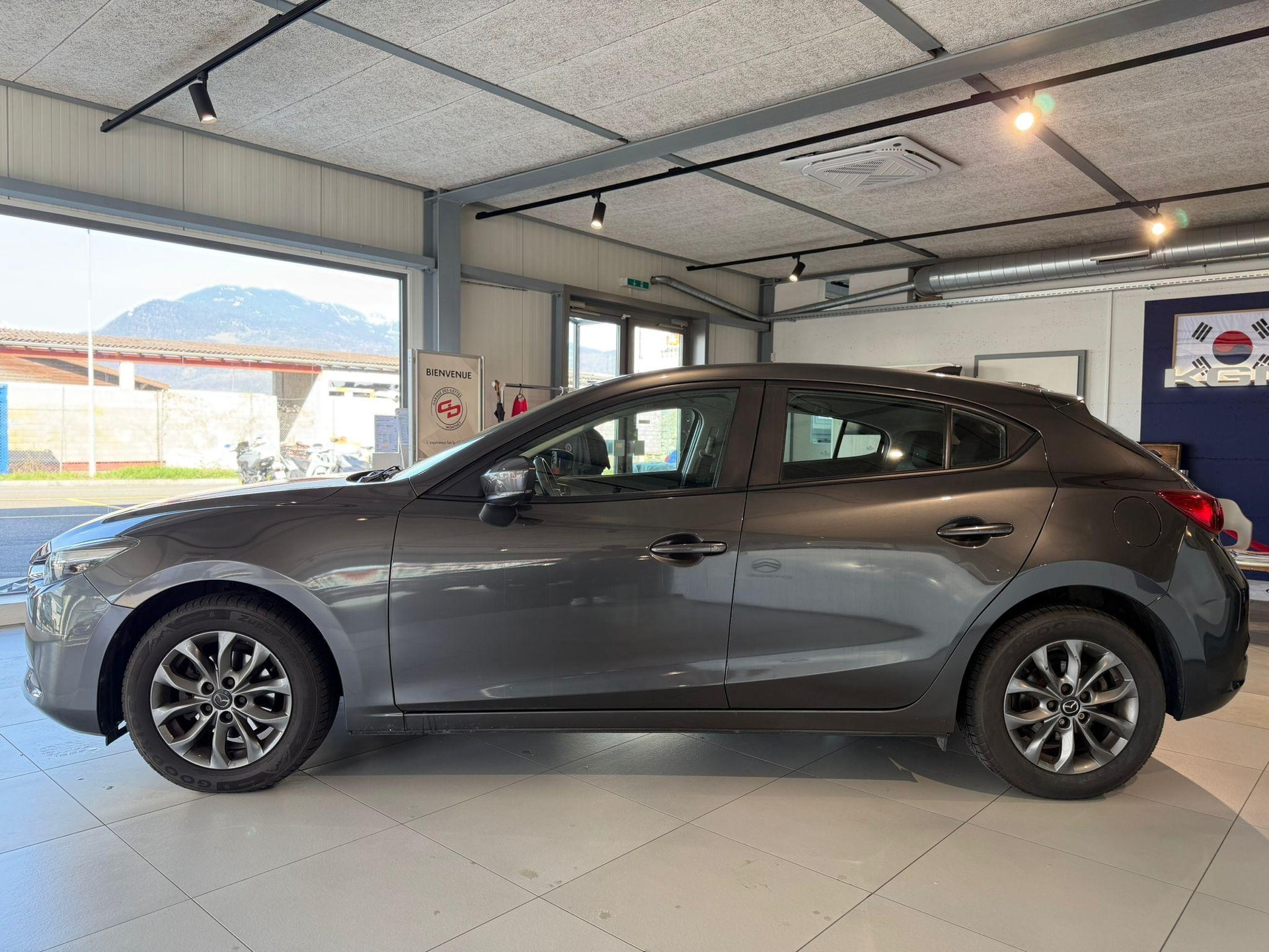 MAZDA 3 1.5 Challenge-showroom-element-1