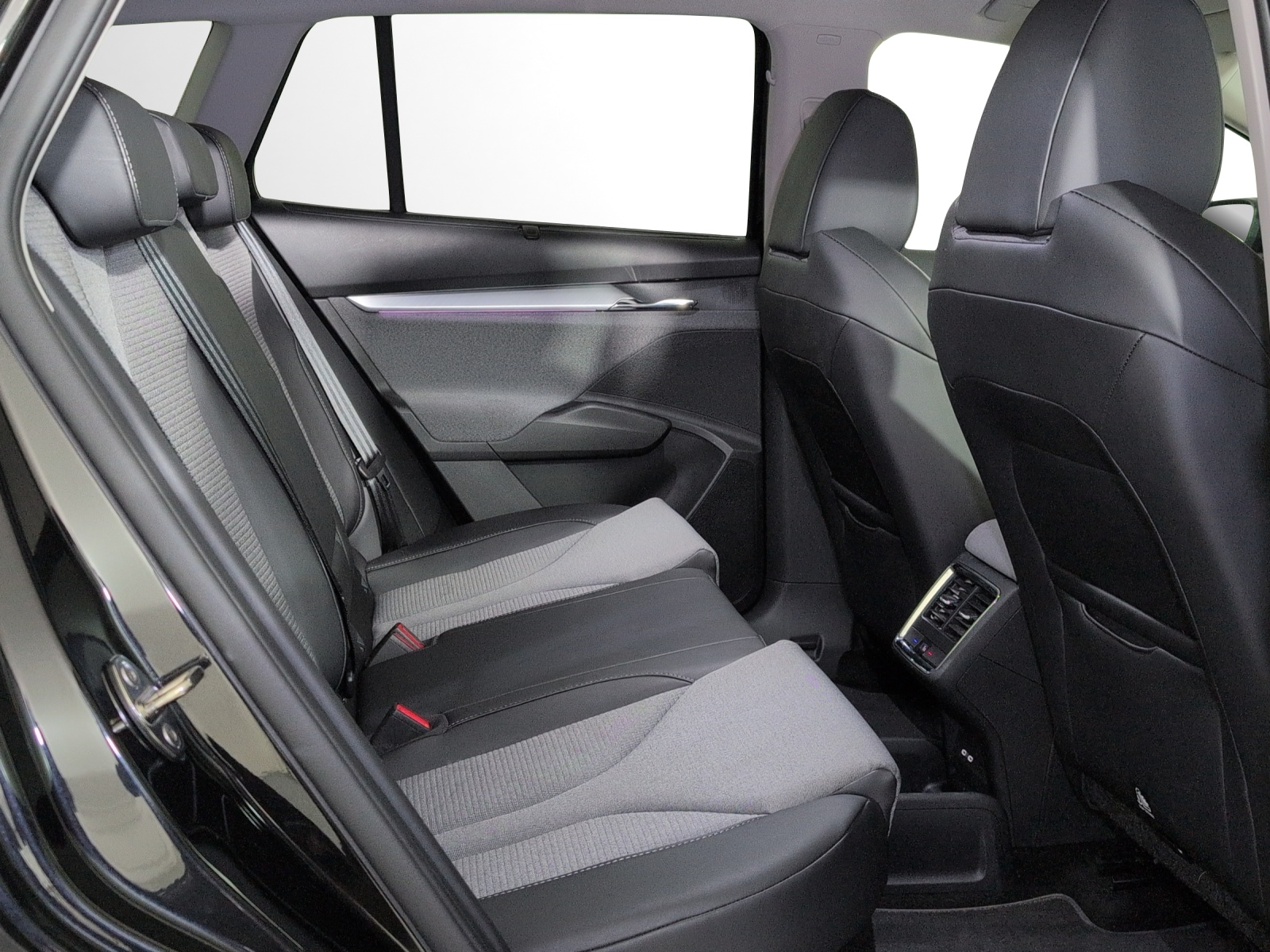 SKODA Enyaq 85-image-8